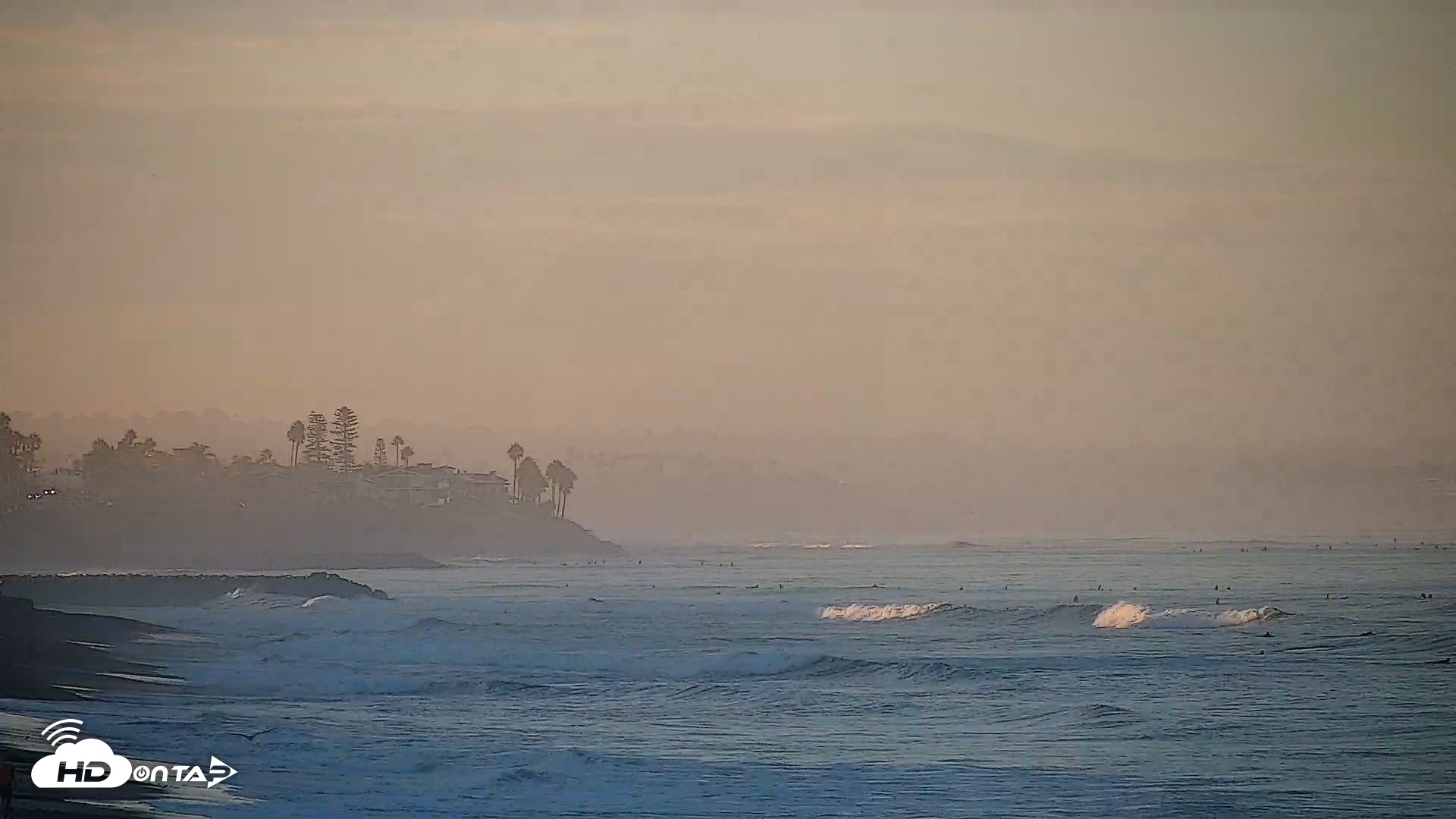 Snapshot of Carlsbad Beach Surf Live Webcam taken Sep 5, 2026, 6:56am PDT