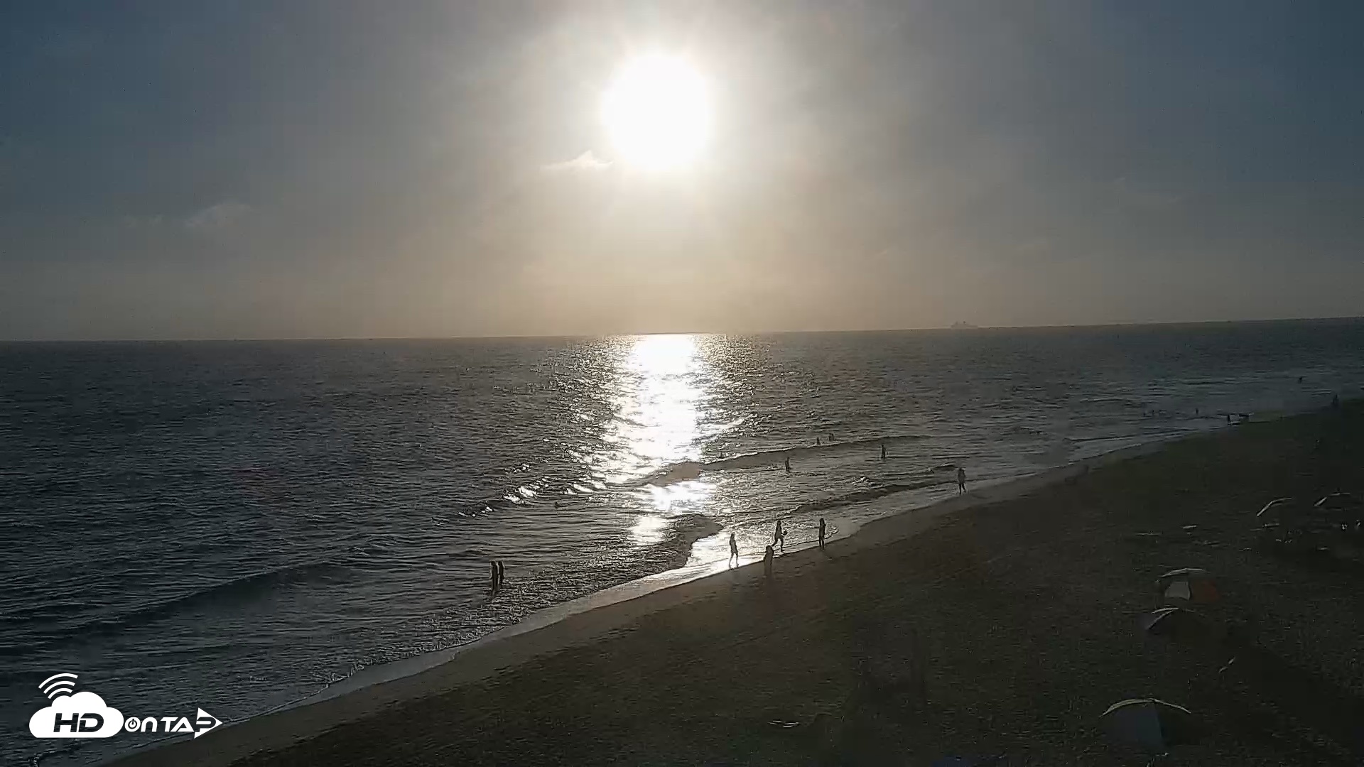 Snapshot of Carlsbad Beach Surf Live Webcam taken Jul 16, 2026, 7:09pm PDT
