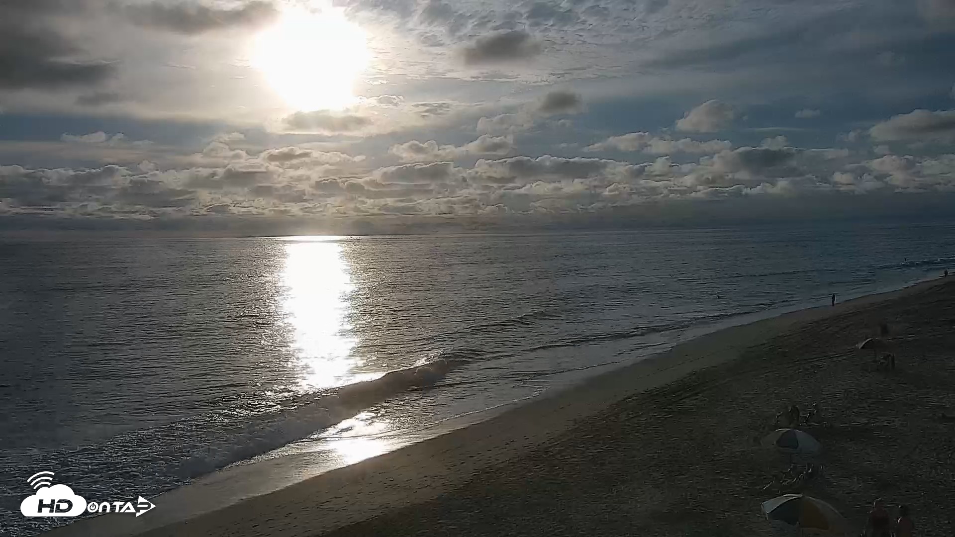 Snapshot of Carlsbad Beach Surf Live Webcam taken Aug 13, 2026, 6:49pm PDT