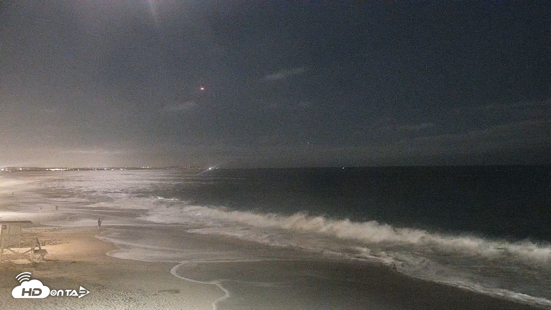 Snapshot of Carlsbad Beach Surf Live Webcam taken Jun 26, 2026, 9:13pm PDT