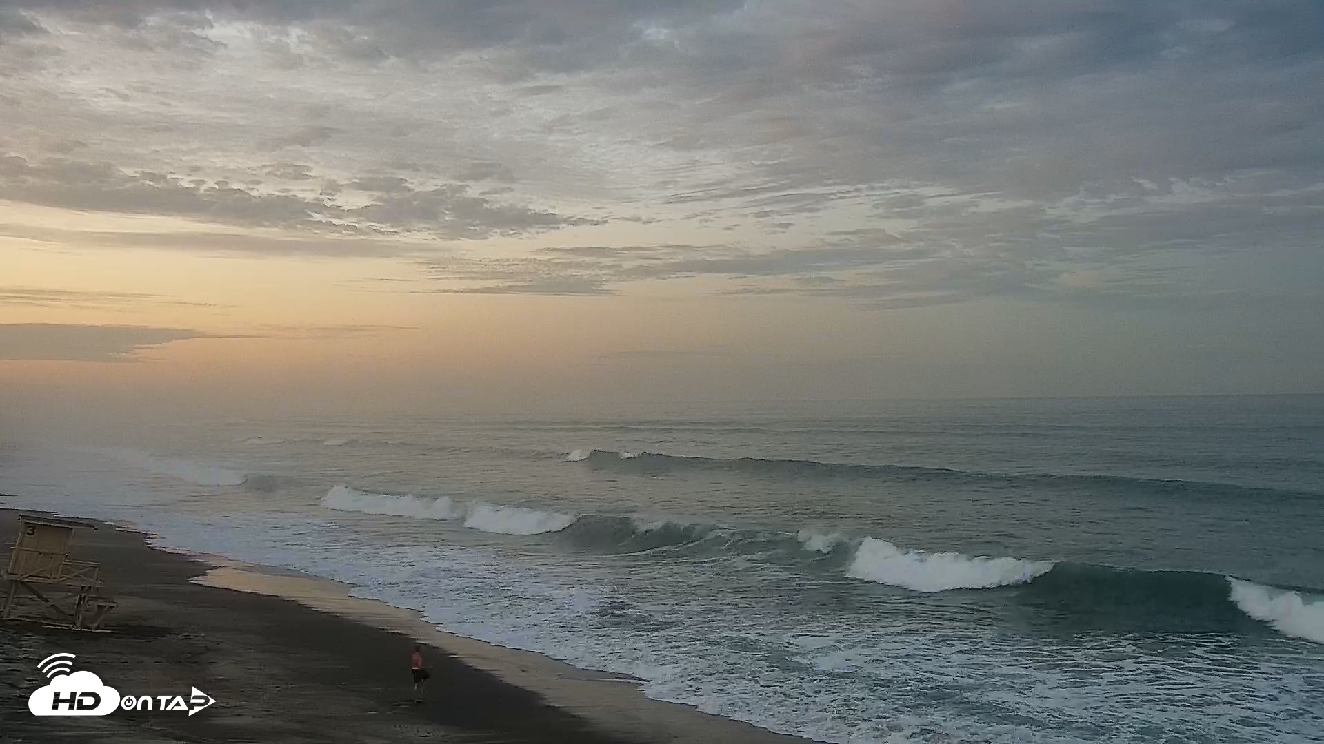 Snapshot of Carlsbad Beach Surf Live Webcam taken Sep 8, 2026, 6:15am PDT
