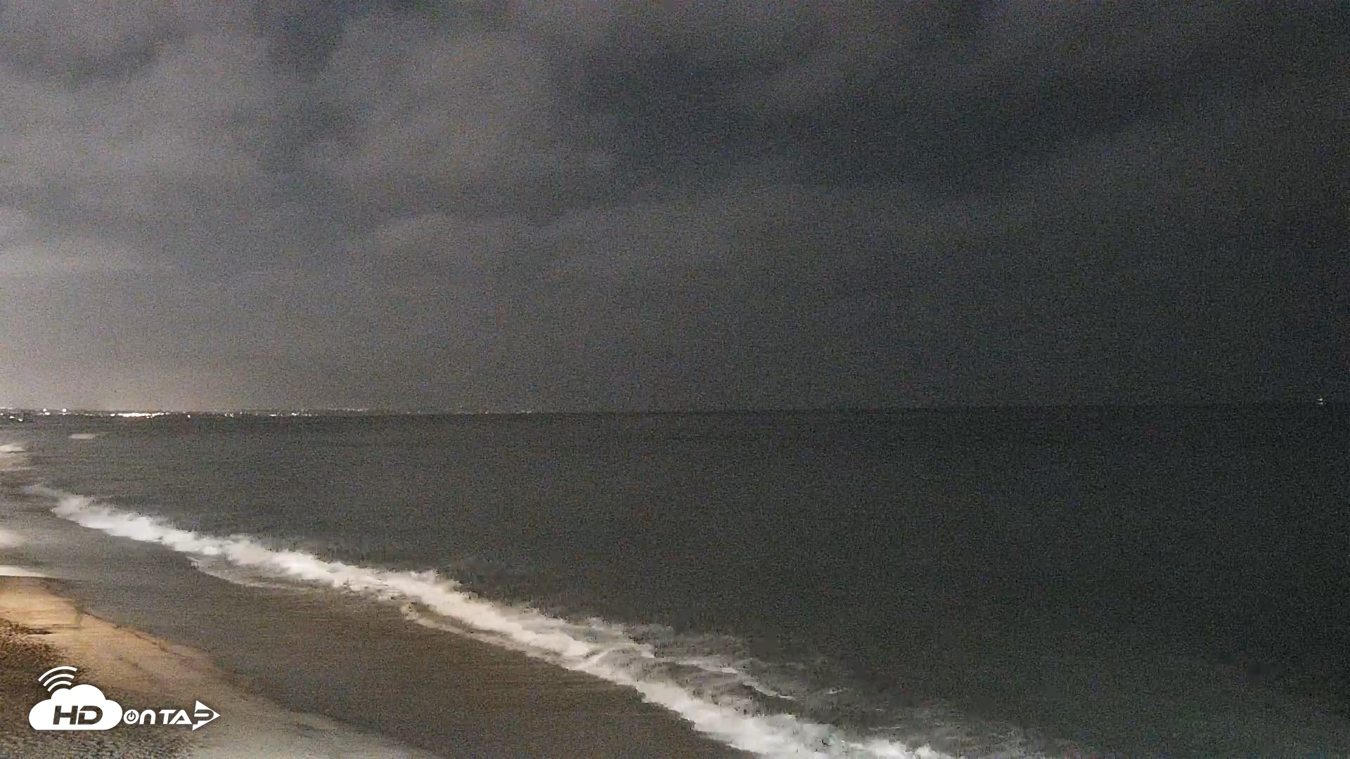 Snapshot of Carlsbad Beach Surf Live Webcam taken Sep 24, 2026, 8:27pm PDT