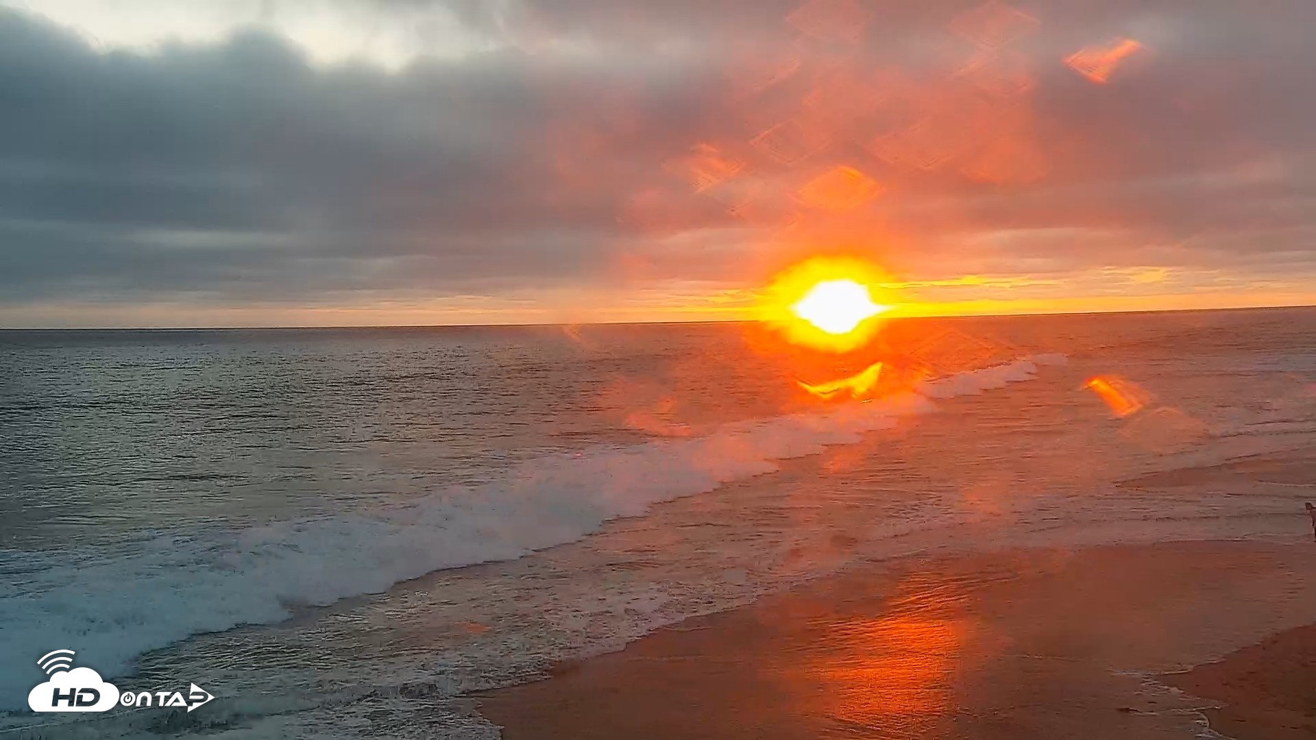 Snapshot of Carlsbad Beach Surf Live Webcam taken Jun 13, 2026, 7:57pm PDT