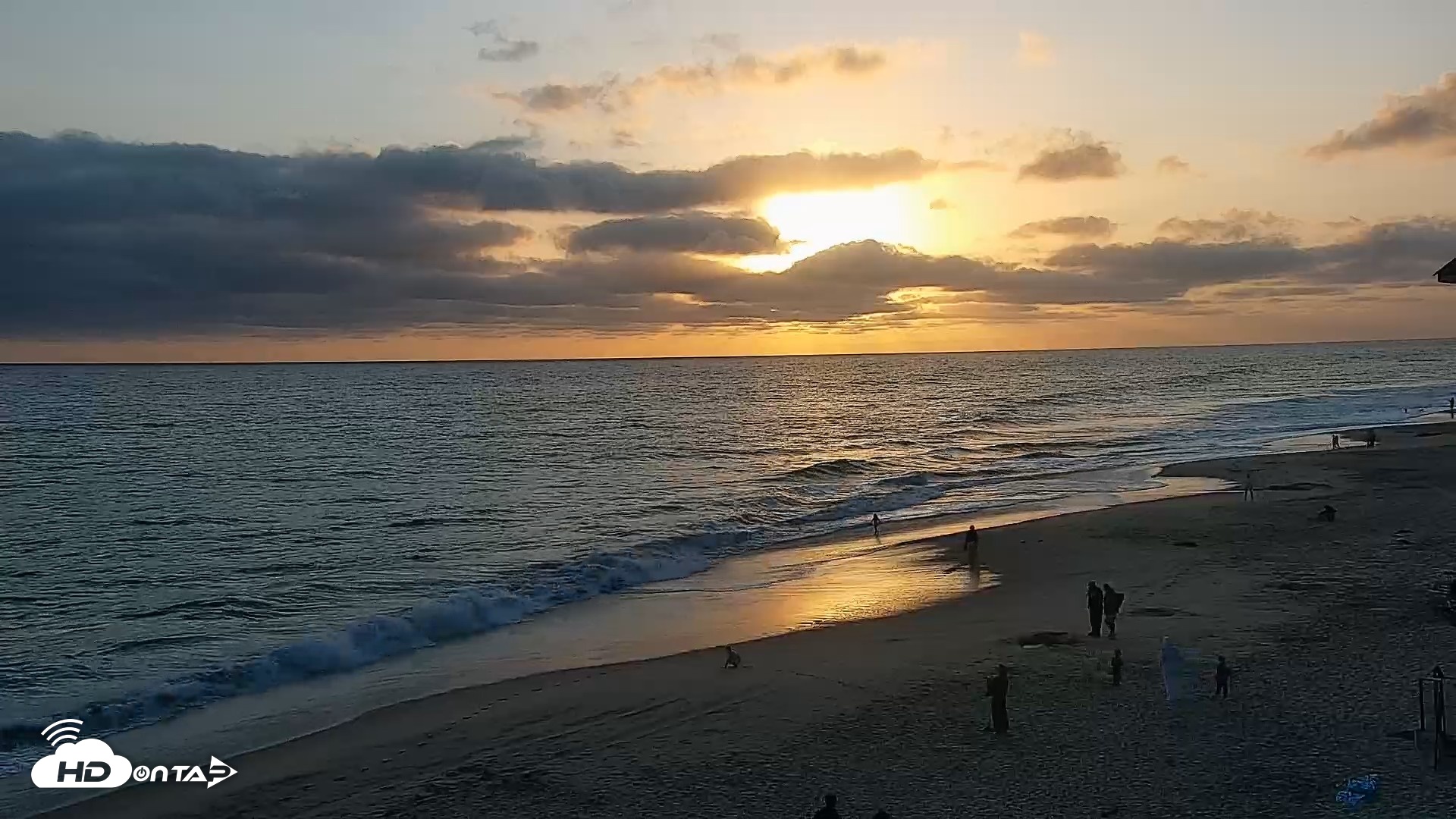 Snapshot of Carlsbad Beach Surf Live Webcam taken Jun 30, 2026, 7:42pm PDT