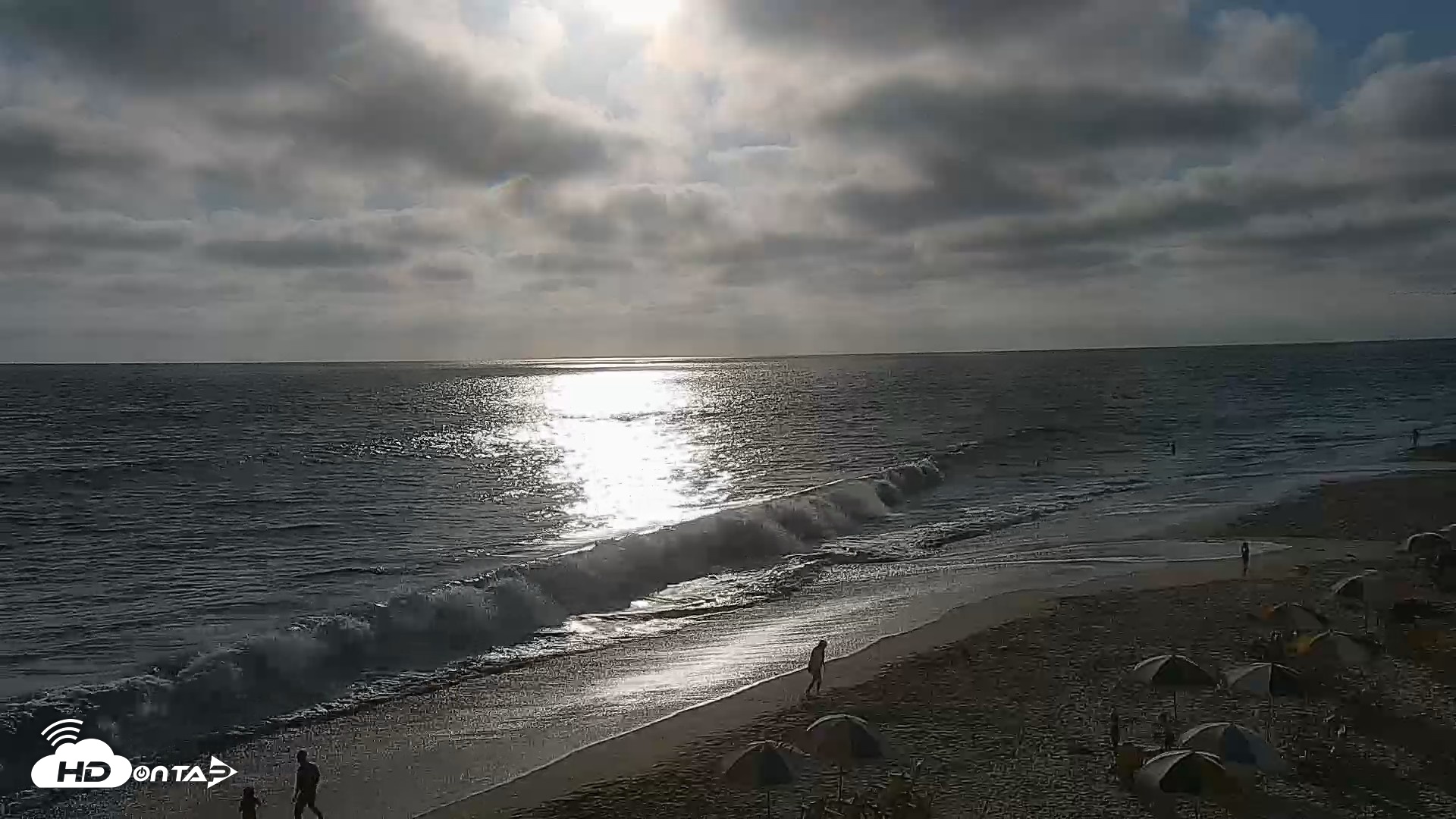 Snapshot of Carlsbad Beach Surf Live Webcam taken Jul 13, 2026, 6:37pm PDT
