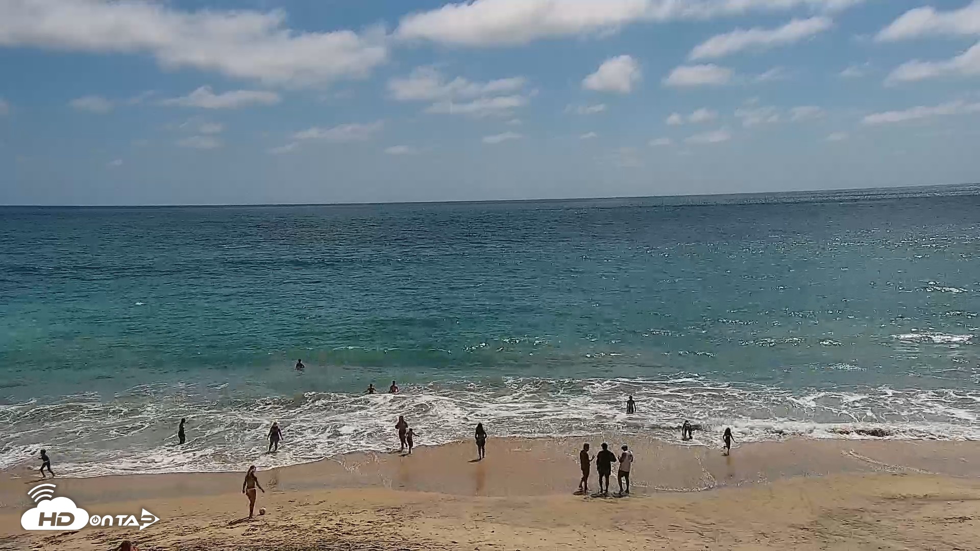 Snapshot of Carlsbad Beach Surf Live Webcam taken Jul 1, 2026, 3:18pm PDT
