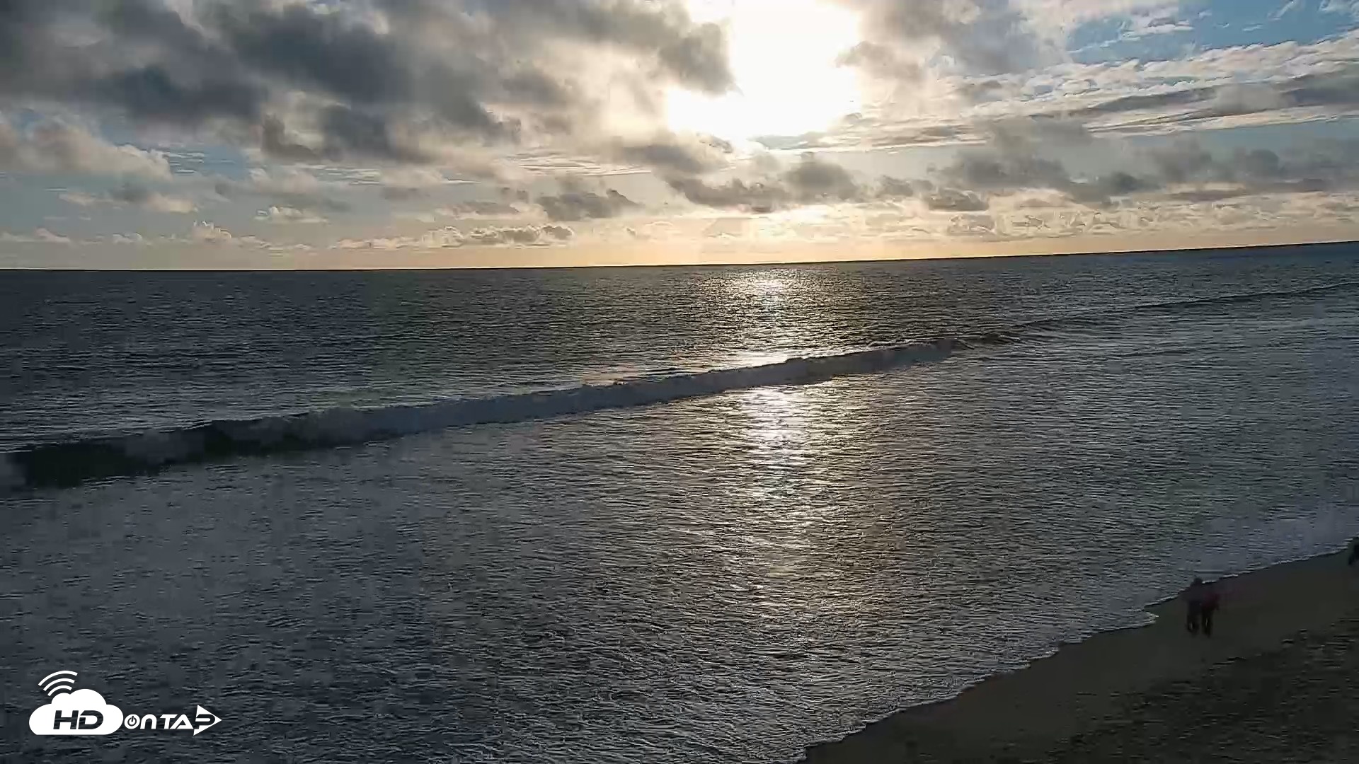 Snapshot of Carlsbad Beach Surf Live Webcam taken Apr 21, 2026, 6:50pm PDT