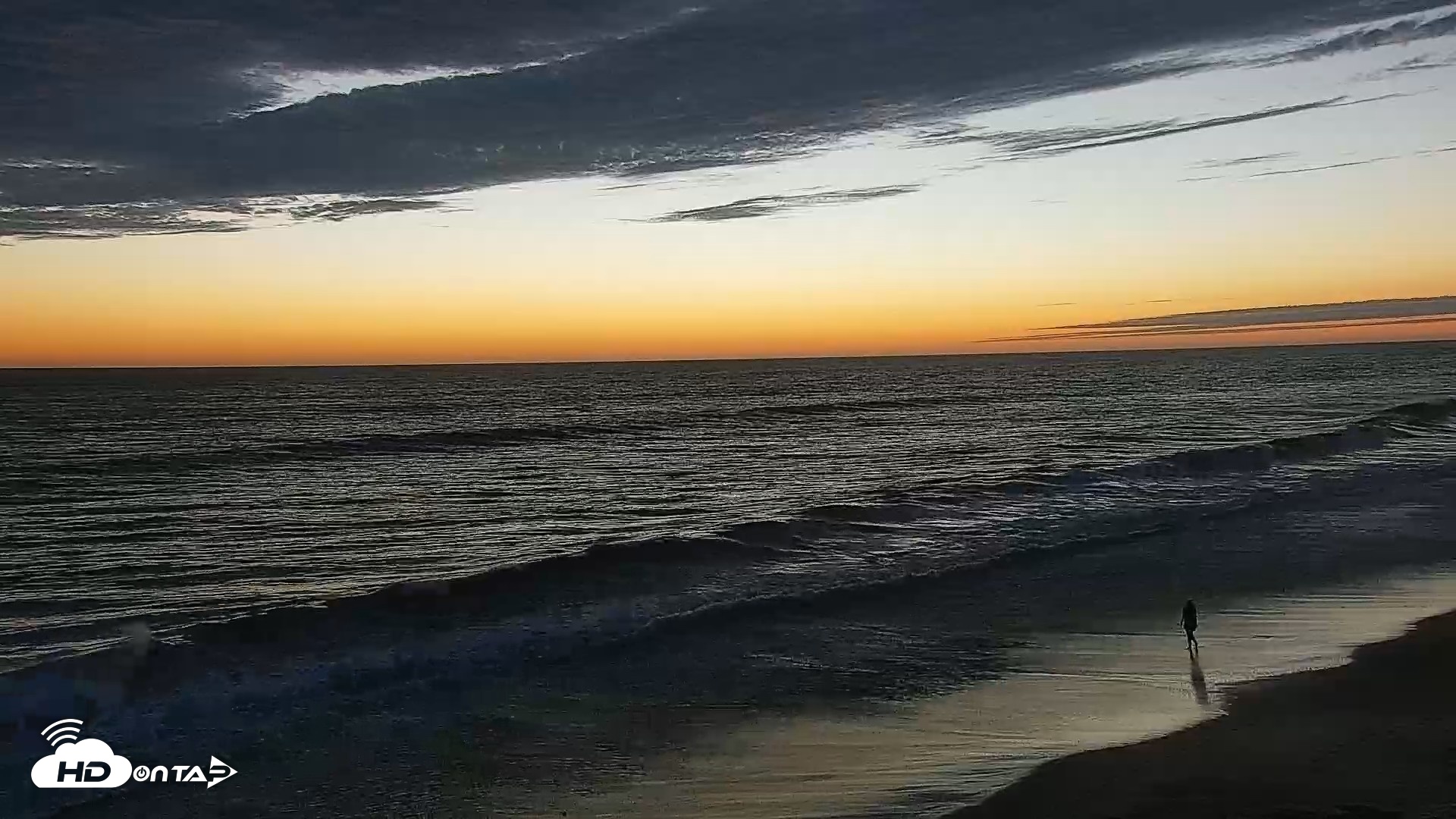 Snapshot of Carlsbad Beach Surf Live Webcam taken Sep 5, 2026, 7:27pm PDT