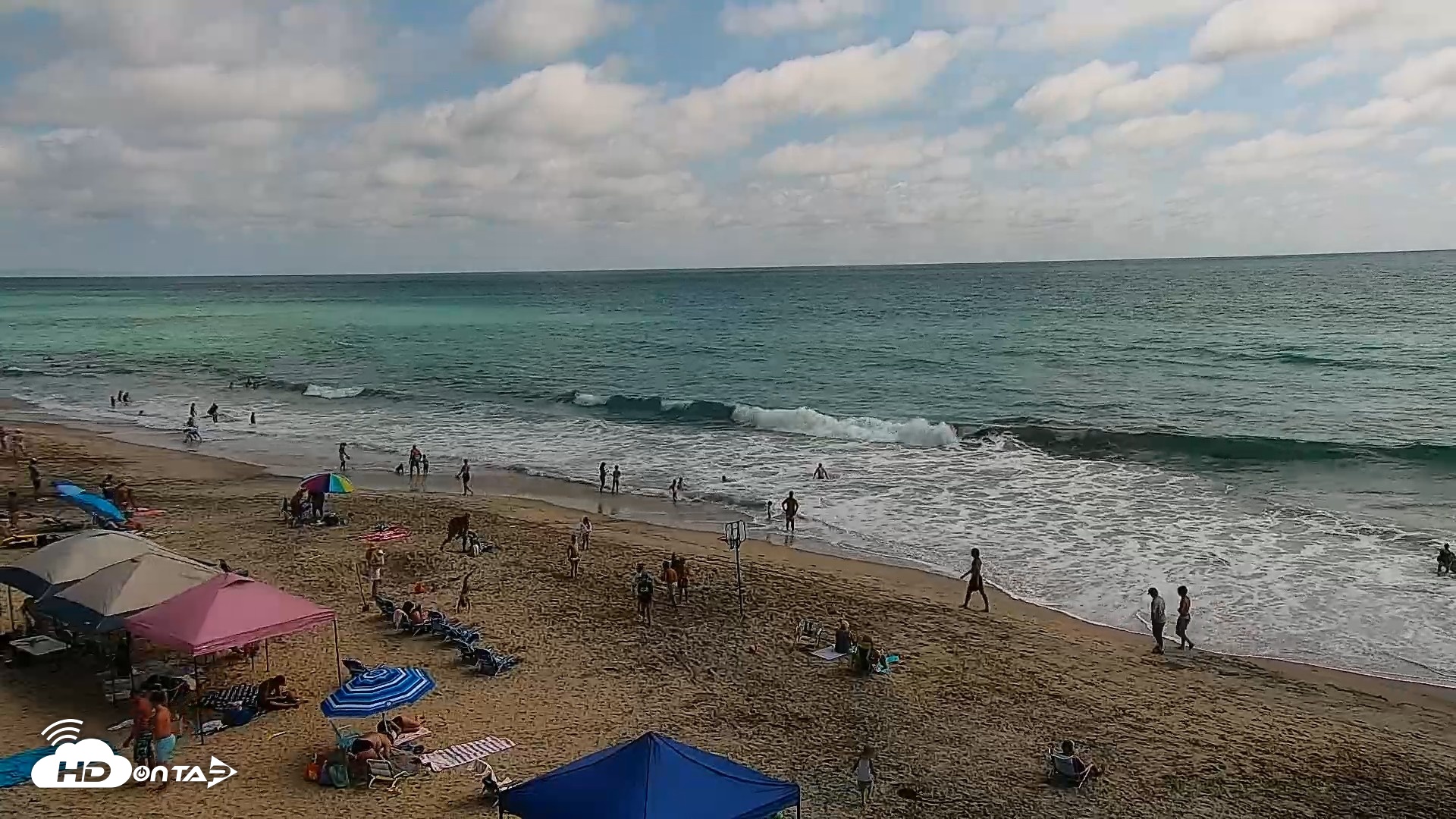 Snapshot of Carlsbad Beach Surf Live Webcam taken Jun 30, 2026, 3:54pm PDT