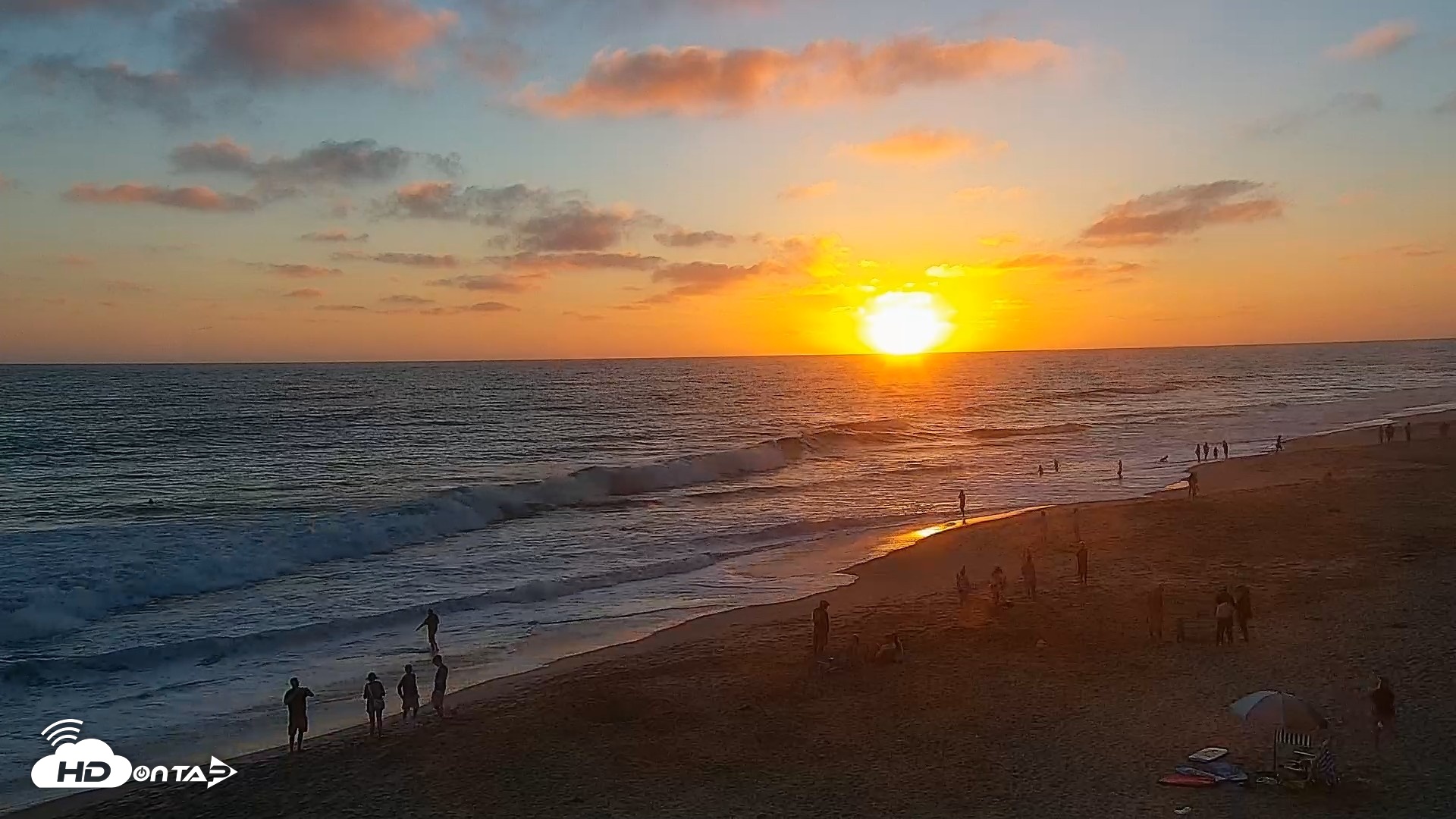 Snapshot of Carlsbad Beach Surf Live Webcam taken Jul 6, 2026, 7:58pm PDT
