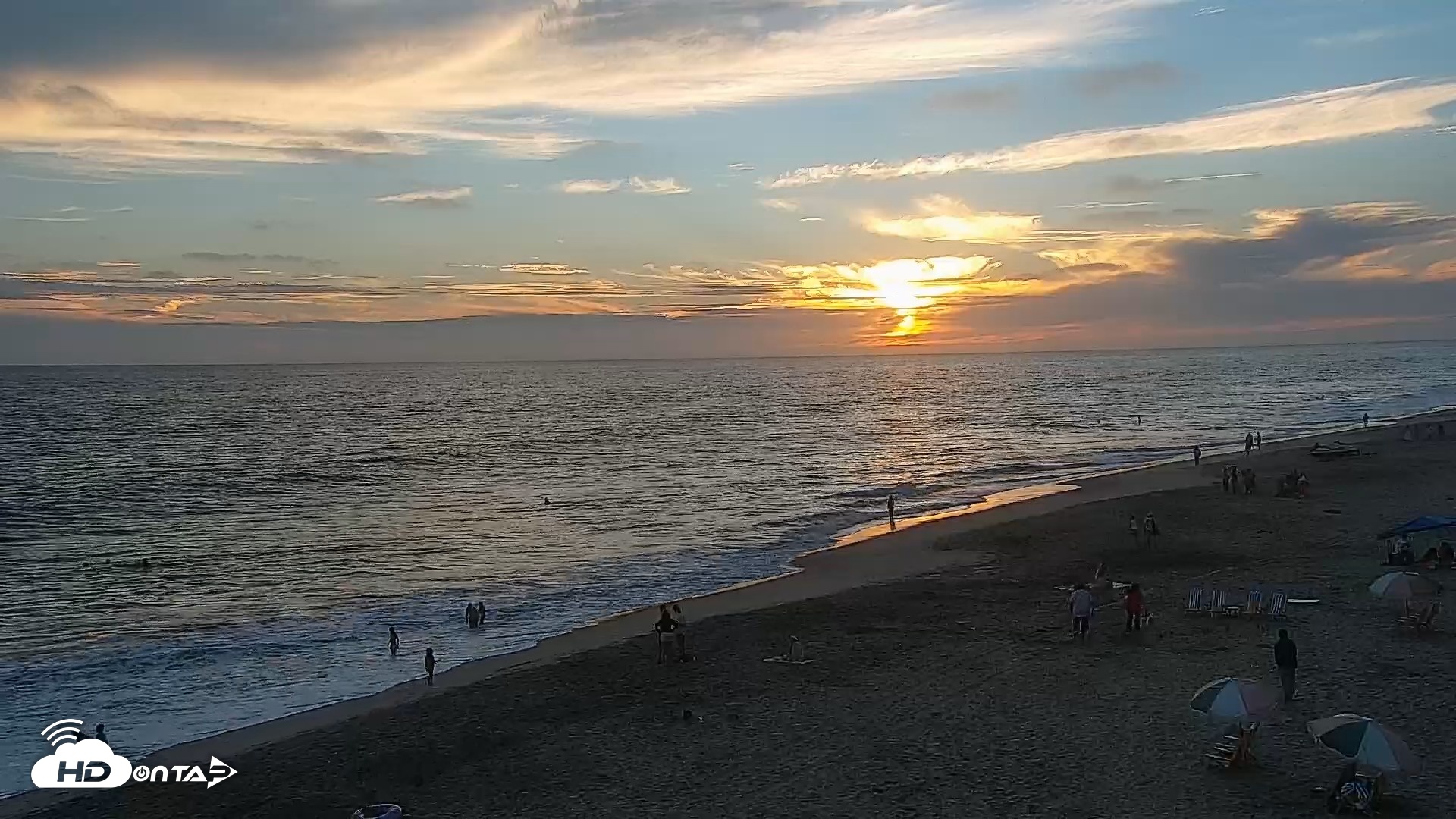 Snapshot of Carlsbad Beach Surf Live Webcam taken Jul 4, 2026, 8:00pm PDT