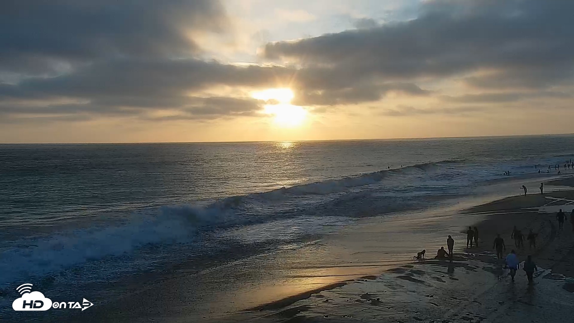 Snapshot of Carlsbad Beach Surf Live Webcam taken Jul 26, 2026, 7:29pm PDT