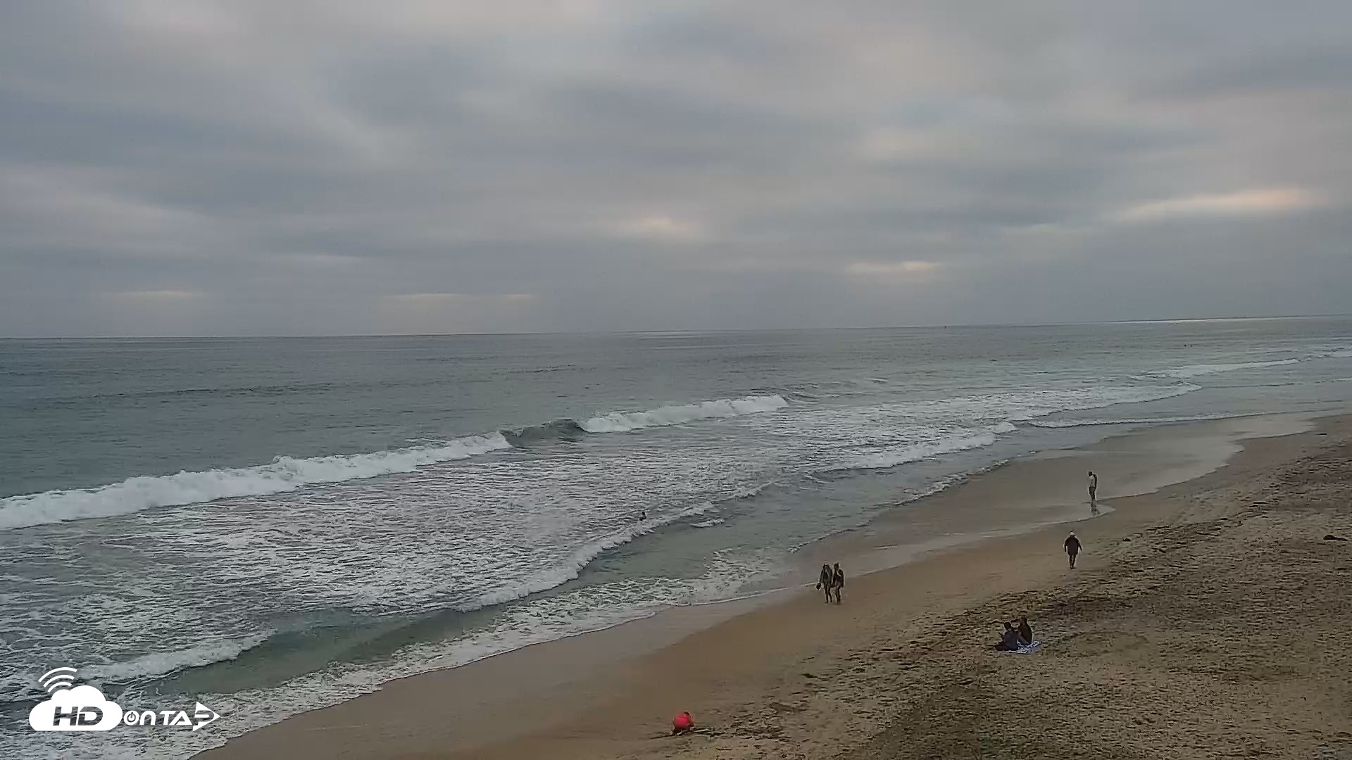 Snapshot of Carlsbad Beach Surf Live Webcam taken Jun 4, 2026, 7:24pm PDT