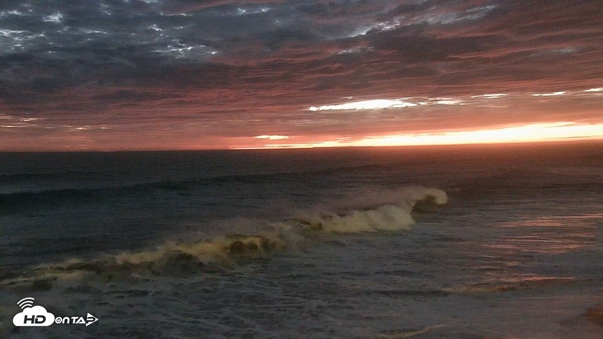 Snapshot of Carlsbad Beach Surf Live Webcam taken Sep 7, 2026, 7:43pm PDT