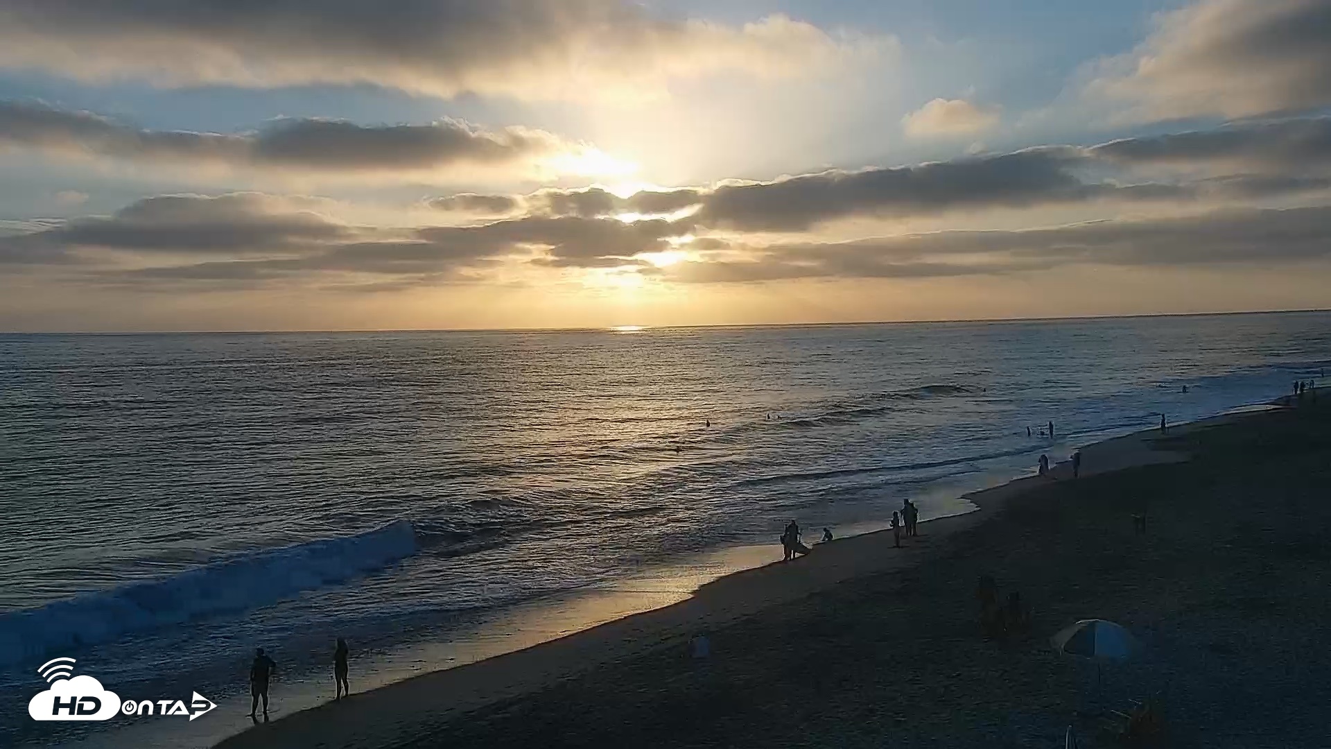 Snapshot of Carlsbad Beach Surf Live Webcam taken Jul 31, 2026, 7:25pm PDT