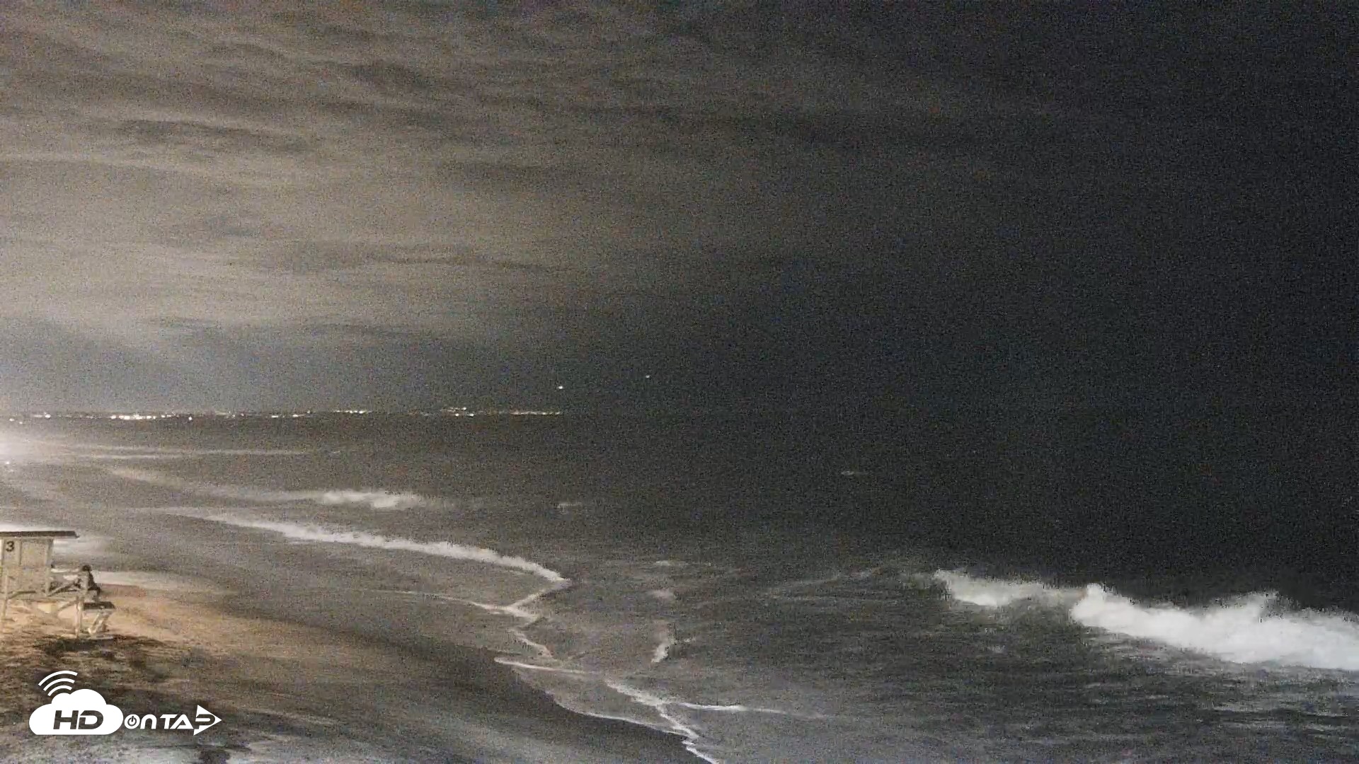 Snapshot of Carlsbad Beach Surf Live Webcam taken Sep 6, 2026, 10:46pm PDT