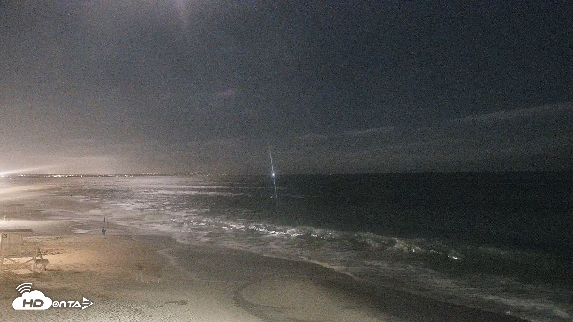 Snapshot of Carlsbad Beach Surf Live Webcam taken Jun 26, 2026, 9:19pm PDT