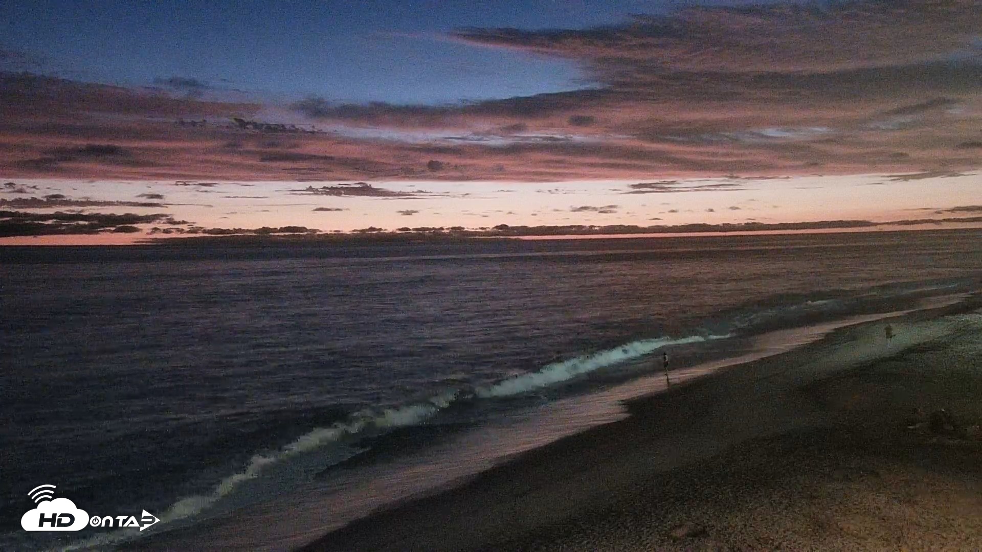 Snapshot of Carlsbad Beach Surf Live Webcam taken Aug 13, 2026, 8:28pm PDT