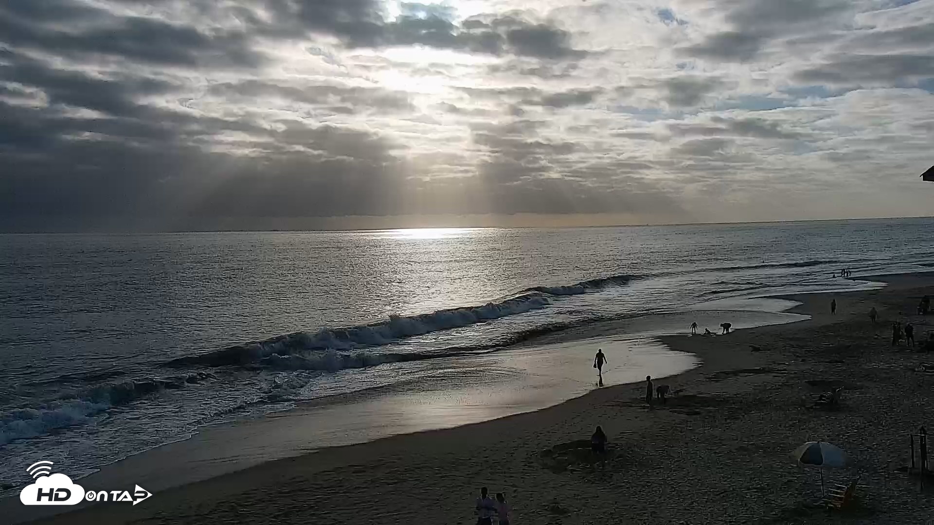 Snapshot of Carlsbad Beach Surf Live Webcam taken Jun 28, 2026, 6:53pm PDT