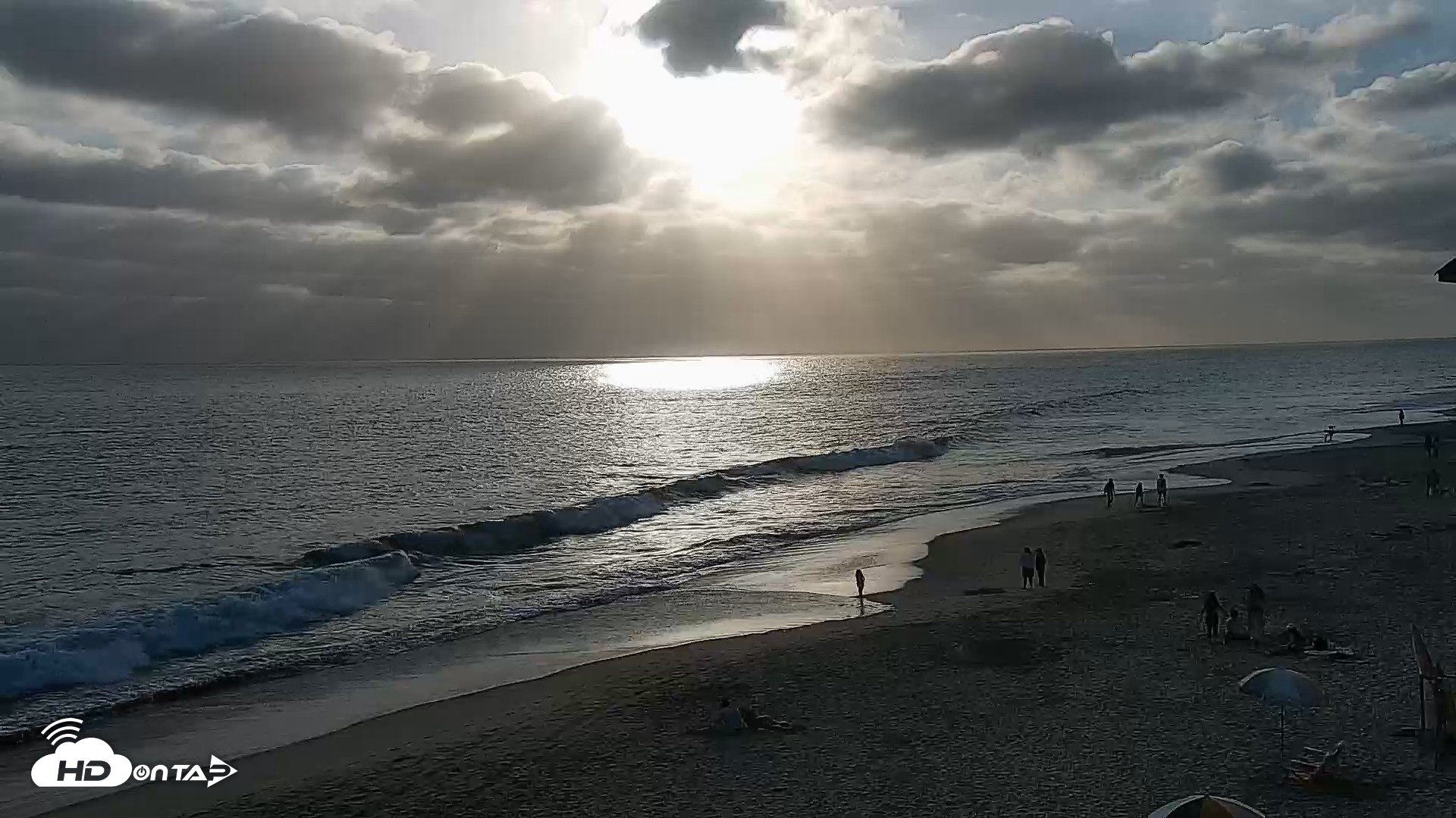Snapshot of Carlsbad Beach Surf Live Webcam taken Jun 29, 2026, 6:59pm PDT