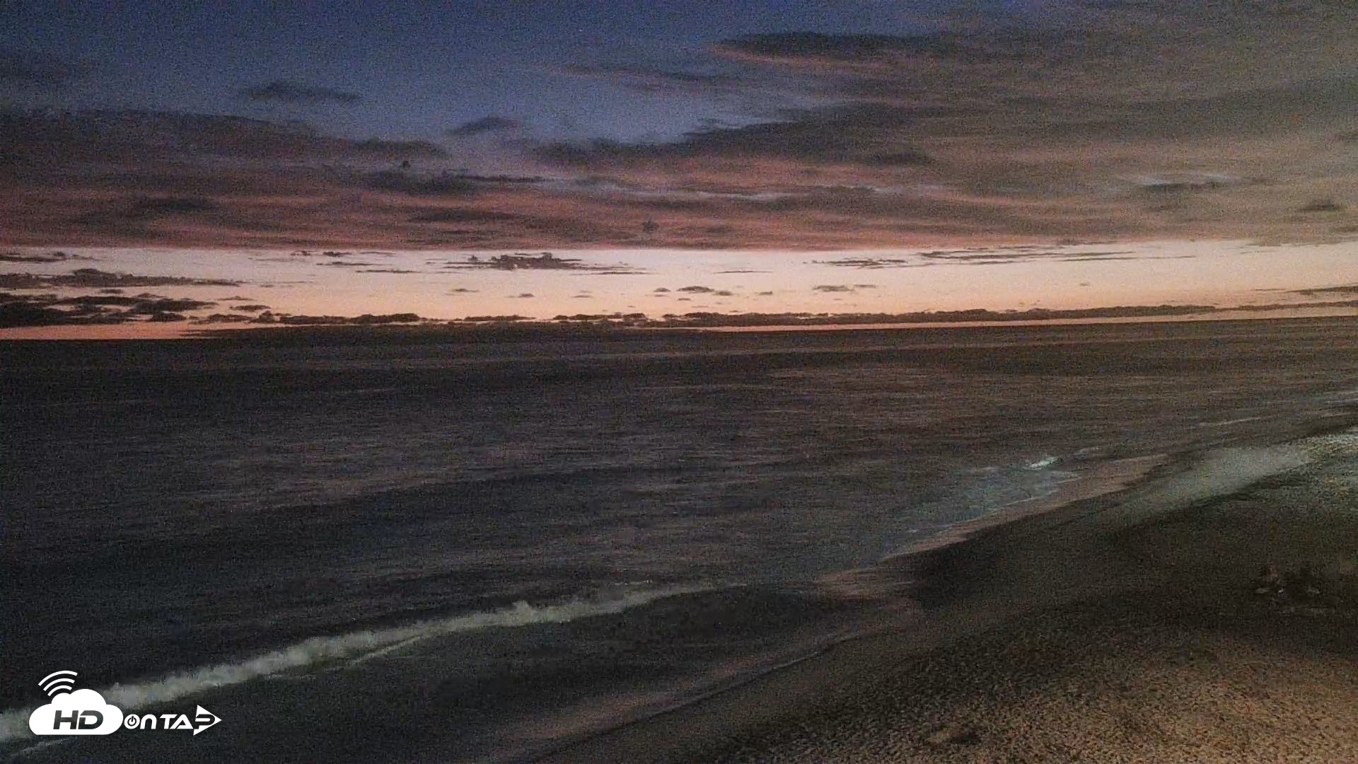 Snapshot of Carlsbad Beach Surf Live Webcam taken Aug 13, 2026, 8:31pm PDT