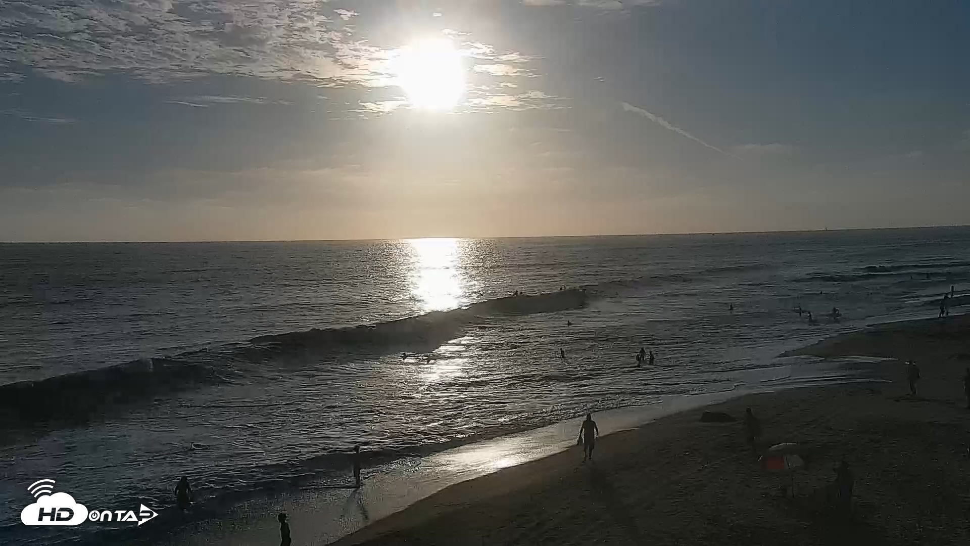 Snapshot of Carlsbad Beach Surf Live Webcam taken Jul 24, 2026, 7:04pm PDT