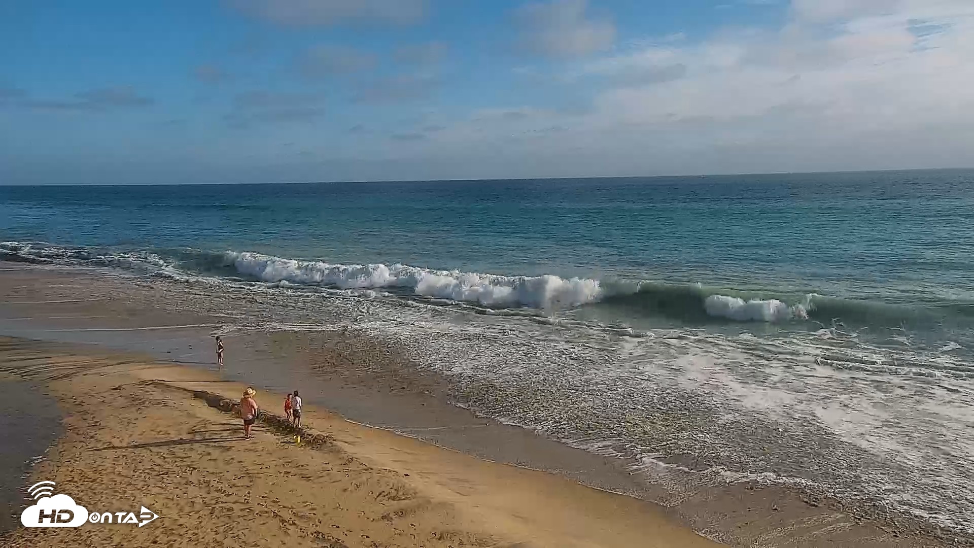 Snapshot of Carlsbad Beach Surf Live Webcam taken Jul 25, 2026, 6:10pm PDT