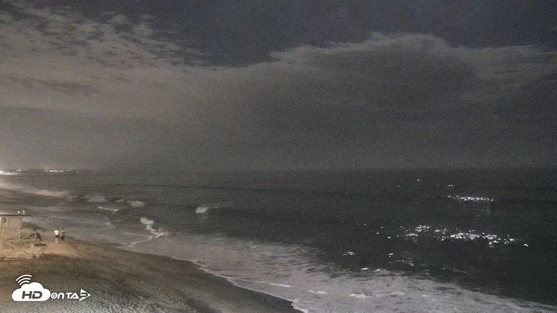 Snapshot of Carlsbad Beach Surf Live Webcam taken Aug 23, 2026, 10:13pm PDT