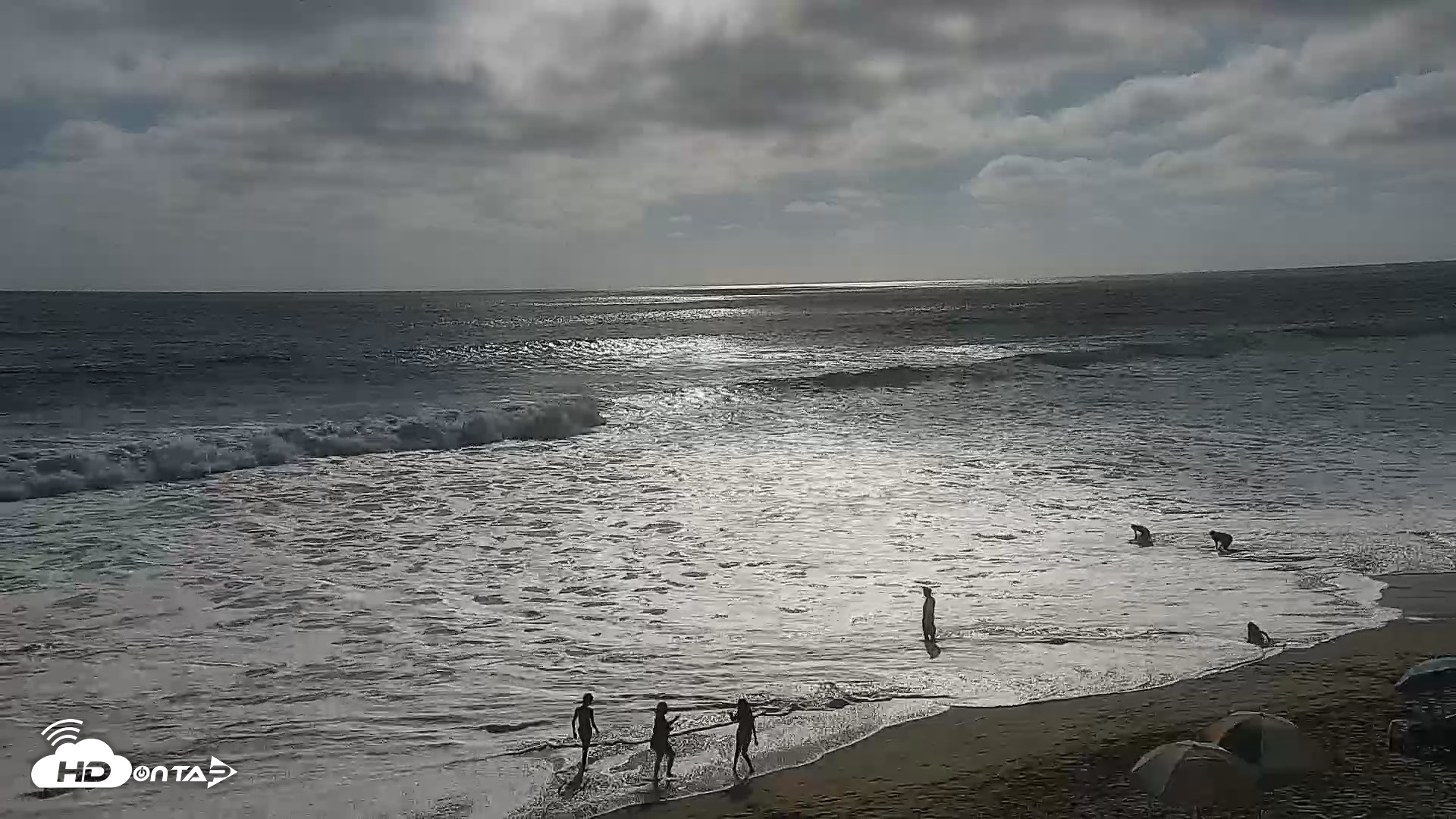 Snapshot of Carlsbad Beach Surf Live Webcam taken Jul 29, 2026, 5:37pm PDT