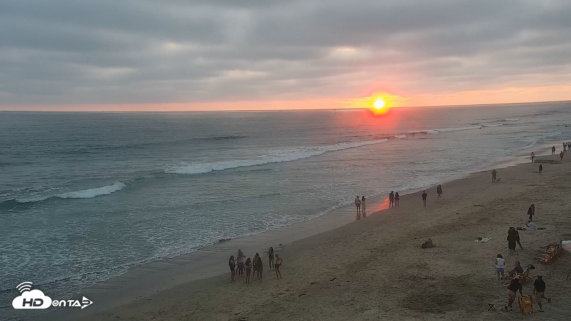 Snapshot of Carlsbad Beach Surf Live Webcam taken Jun 28, 2025, 8:01pm PDT