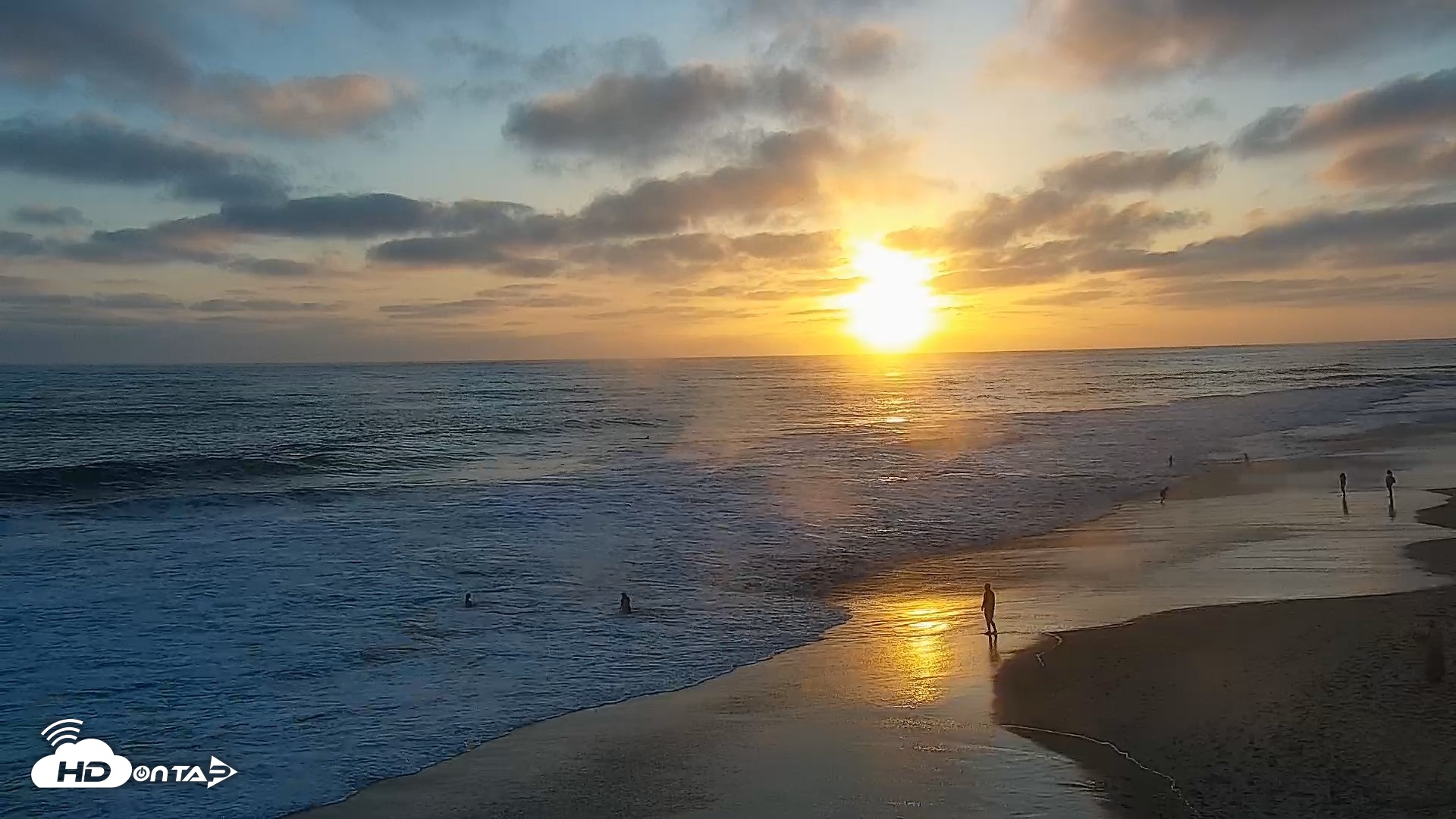 Snapshot of Carlsbad Beach Surf Live Webcam taken Jun 9, 2026, 7:49pm PDT