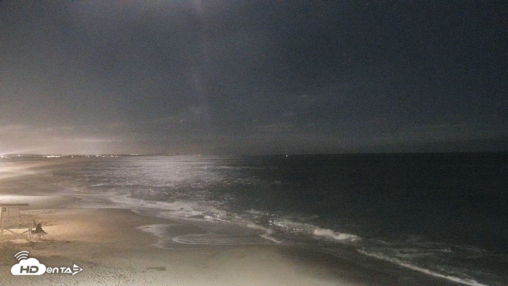 Snapshot of Carlsbad Beach Surf Live Webcam taken Jun 26, 2026, 9:33pm PDT