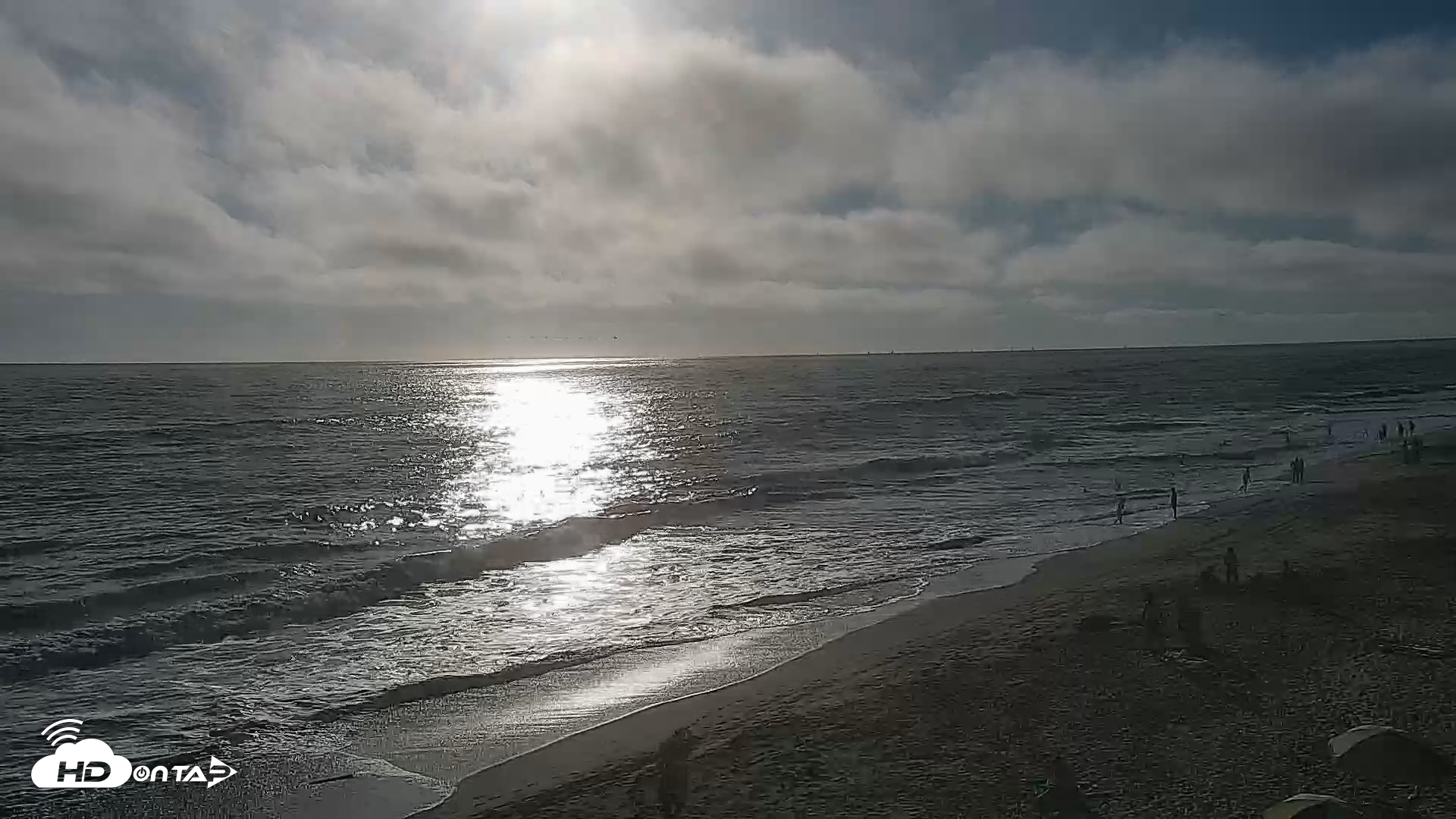 Snapshot of Carlsbad Beach Surf Live Webcam taken Jul 22, 2026, 6:33pm PDT