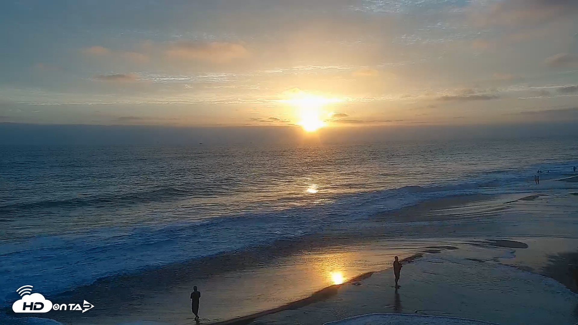 Snapshot of Carlsbad Beach Surf Live Webcam taken Jul 25, 2026, 7:44pm PDT