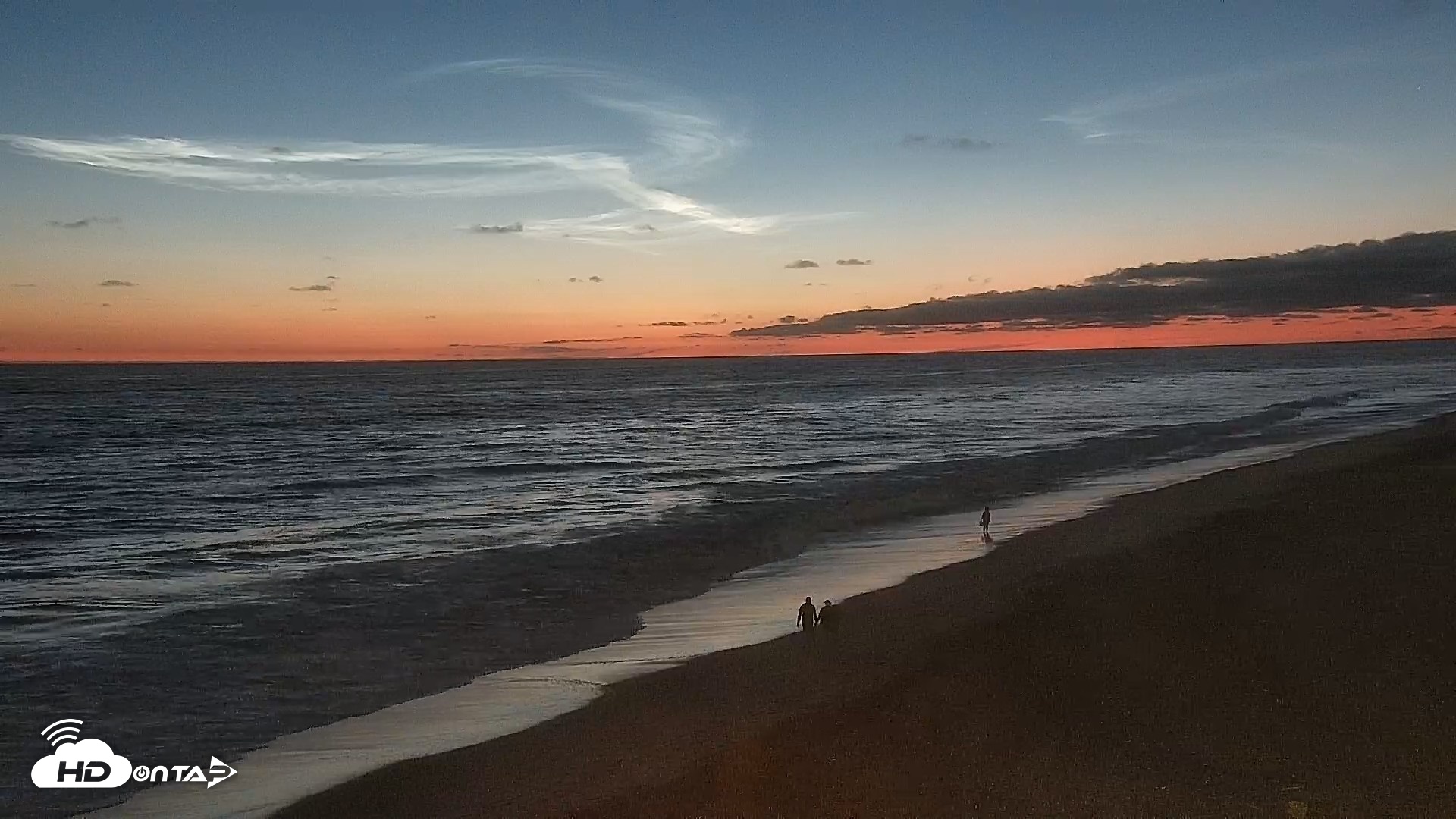 Snapshot of Carlsbad Beach Surf Live Webcam taken Aug 15, 2026, 8:13pm PDT
