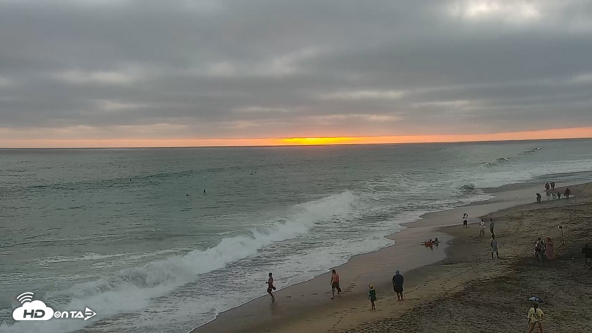 Snapshot of Carlsbad Beach Surf Live Webcam taken Jul 29, 2026, 7:45pm PDT