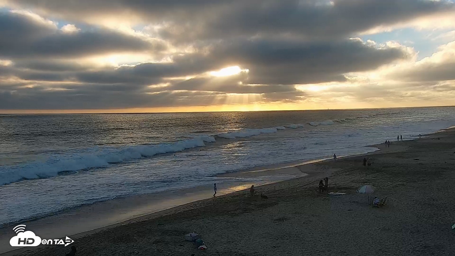 Snapshot of Carlsbad Beach Surf Live Webcam taken Jul 5, 2026, 7:25pm PDT