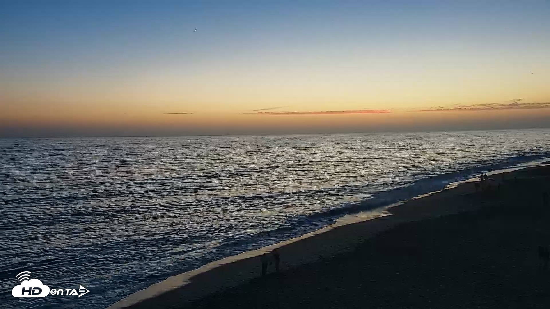 Snapshot of Carlsbad Beach Surf Live Webcam taken Jul 15, 2026, 8:25pm PDT