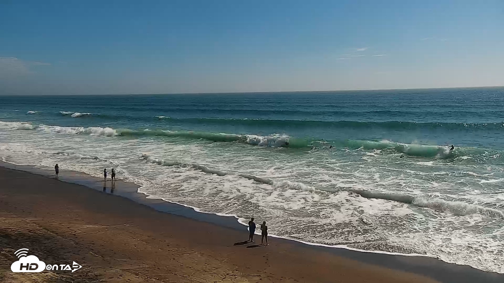 Snapshot of Carlsbad Beach Surf Live Webcam taken Sep 8, 2026, 3:28pm PDT