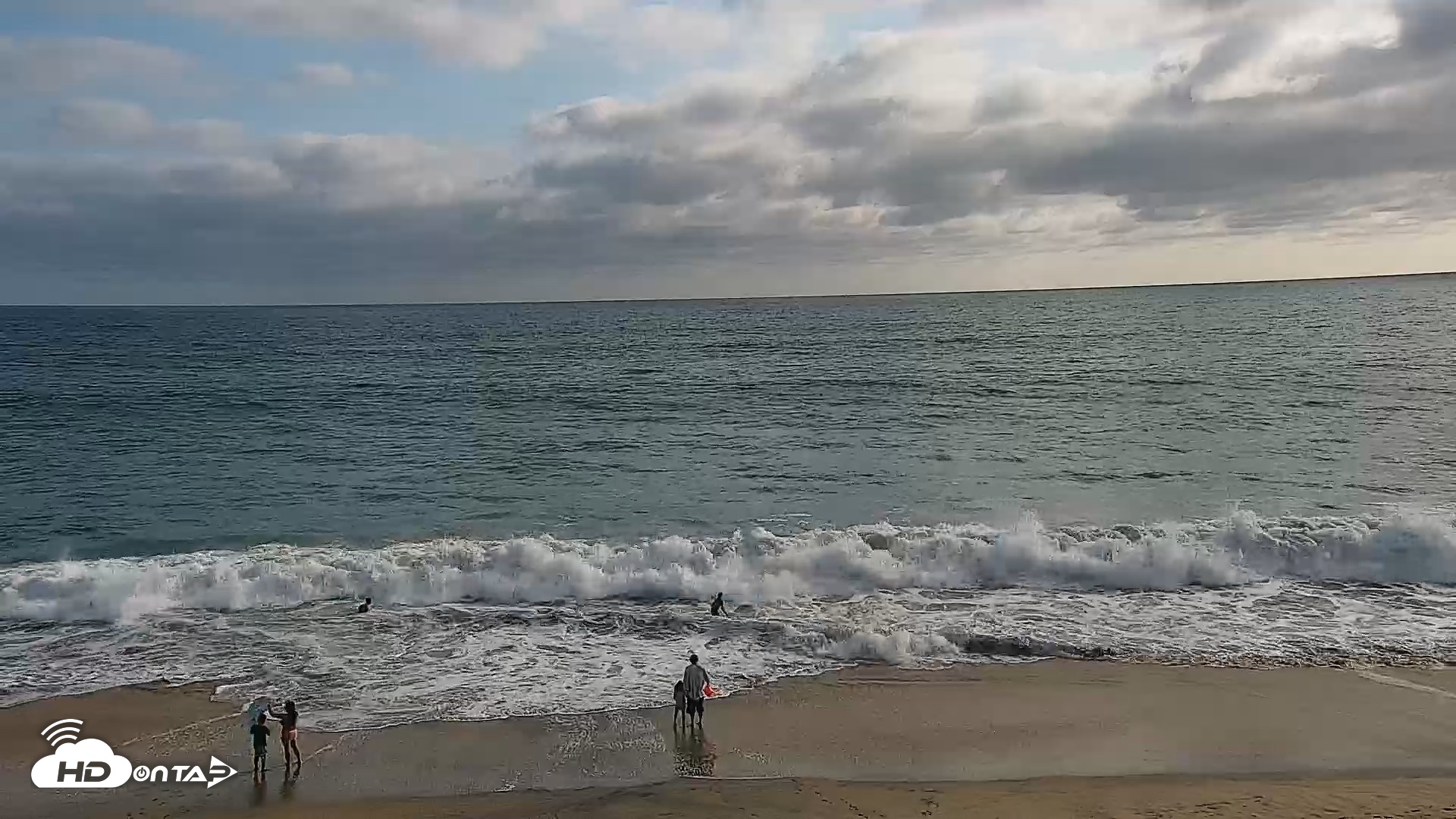 Snapshot of Carlsbad Beach Surf Live Webcam taken Jun 30, 2026, 6:05pm PDT