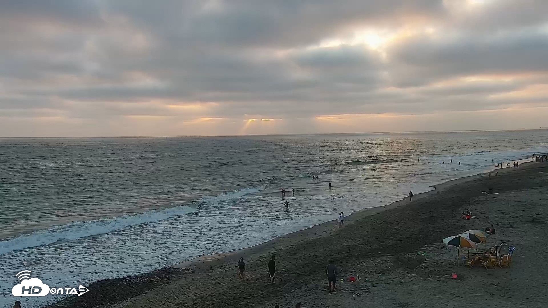 Snapshot of Carlsbad Beach Surf Live Webcam taken Aug 2, 2026, 7:32pm PDT
