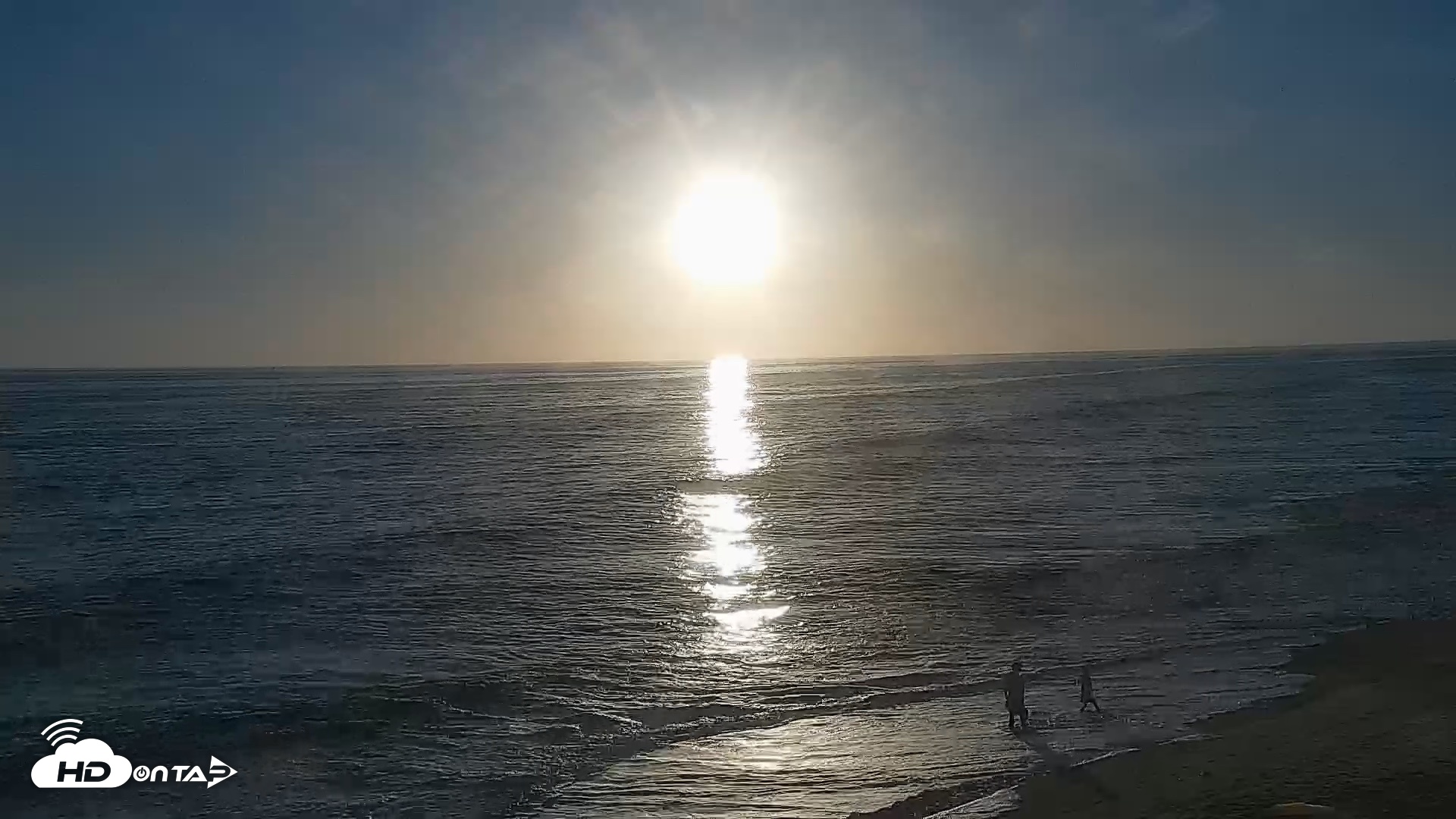 Snapshot of Carlsbad Beach Surf Live Webcam taken Aug 25, 2026, 6:56pm PDT