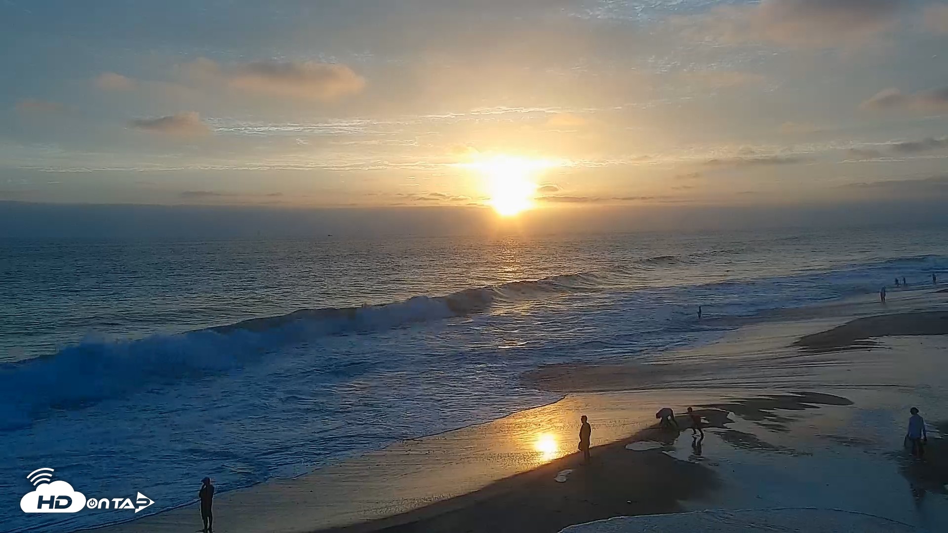 Snapshot of Carlsbad Beach Surf Live Webcam taken Jul 25, 2026, 7:43pm PDT