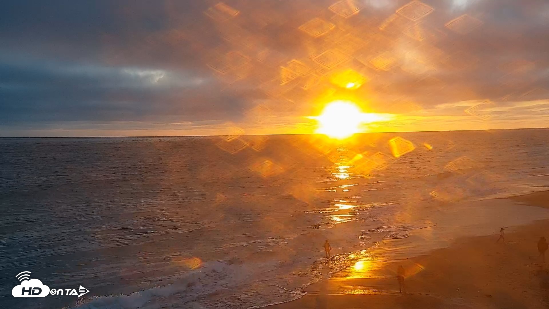 Snapshot of Carlsbad Beach Surf Live Webcam taken Jun 13, 2026, 7:49pm PDT