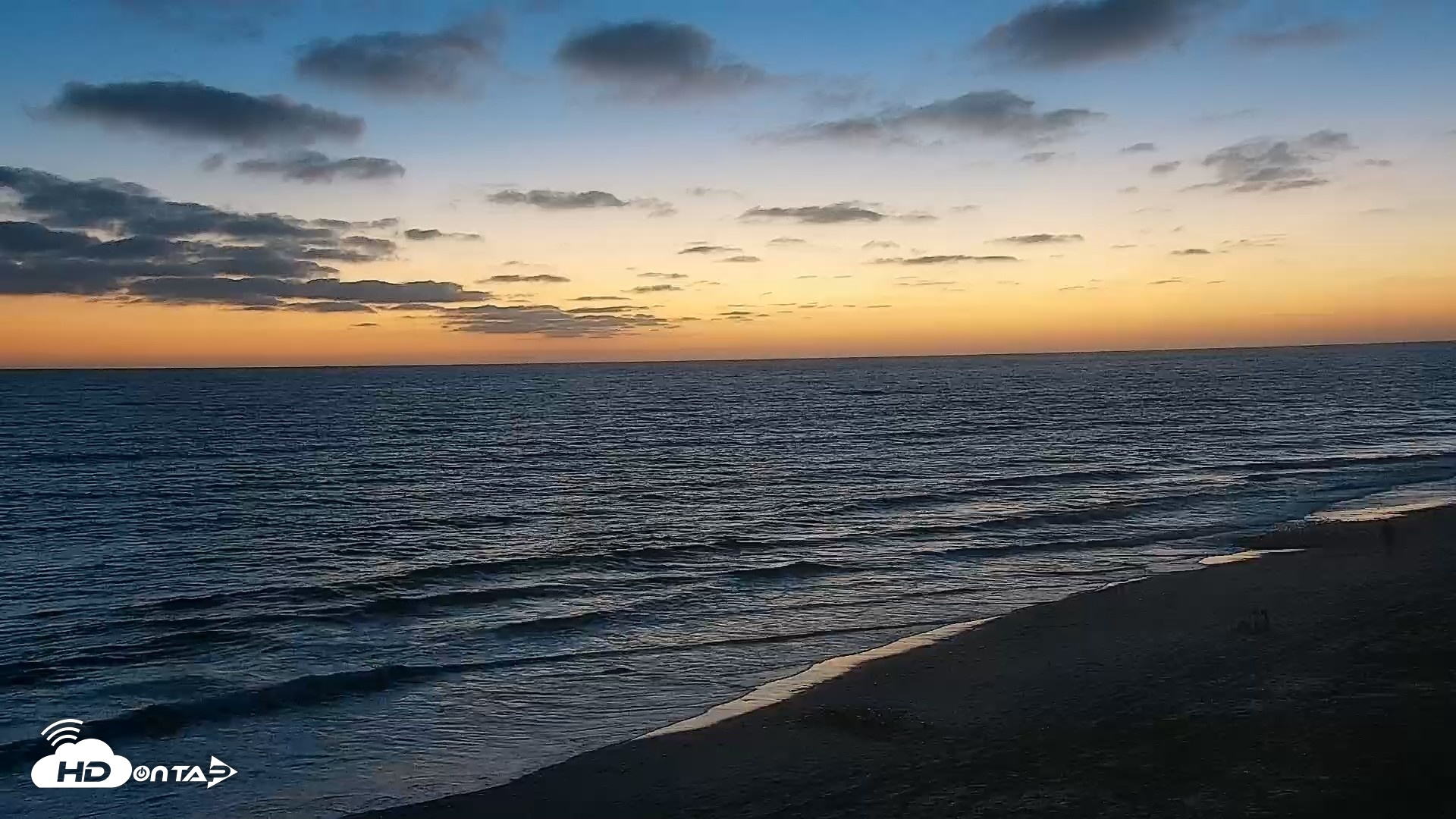 Snapshot of Carlsbad Beach Surf Live Webcam taken Sep 1, 2026, 7:44pm PDT