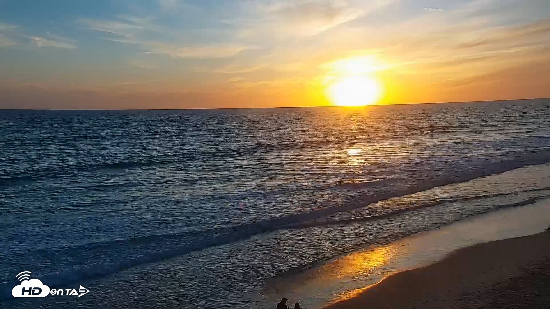 Snapshot of Carlsbad Beach Surf Live Webcam taken Apr 23, 2026, 7:22pm PDT