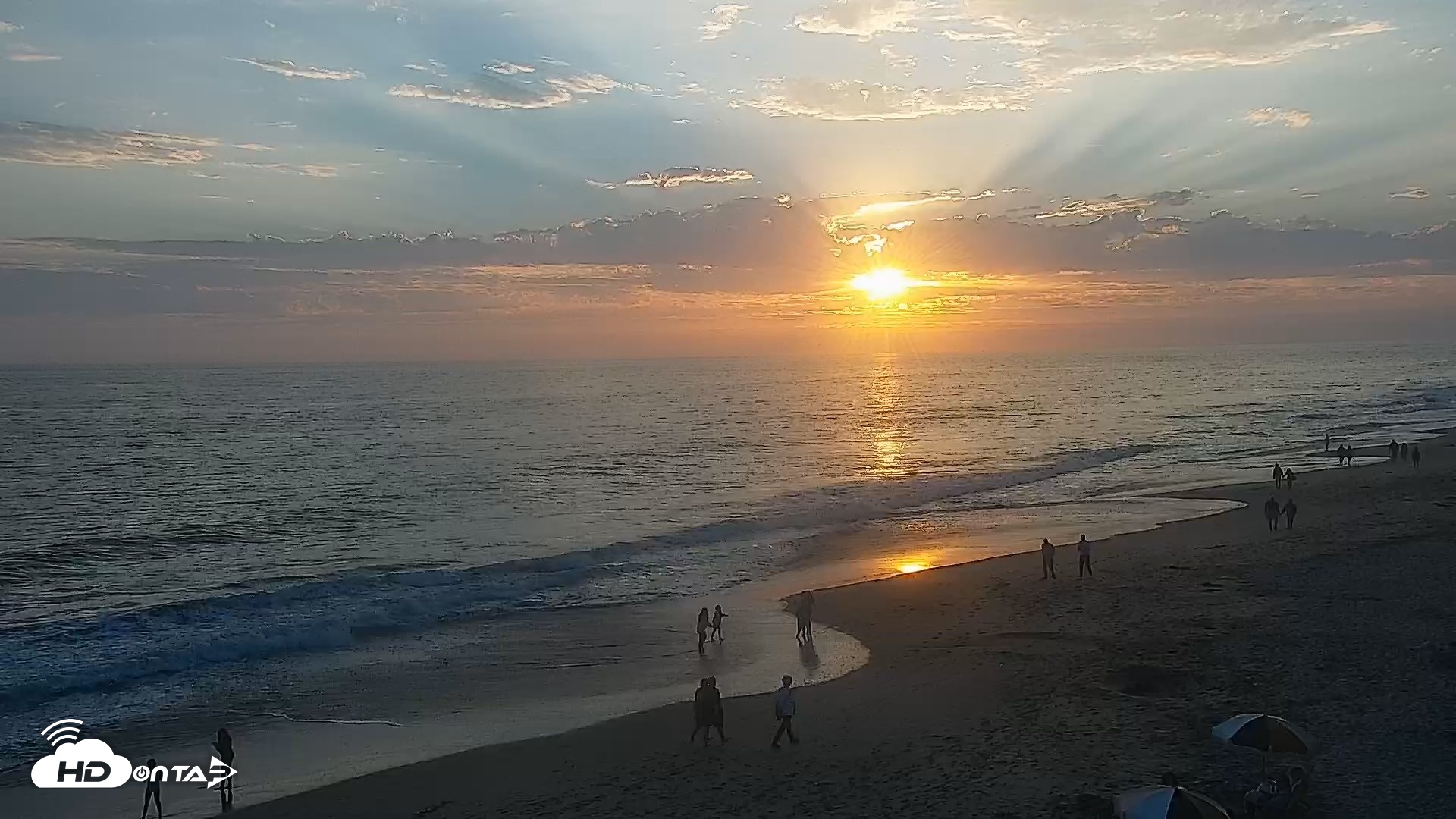 Snapshot of Carlsbad Beach Surf Live Webcam taken Jun 23, 2026, 7:46pm PDT