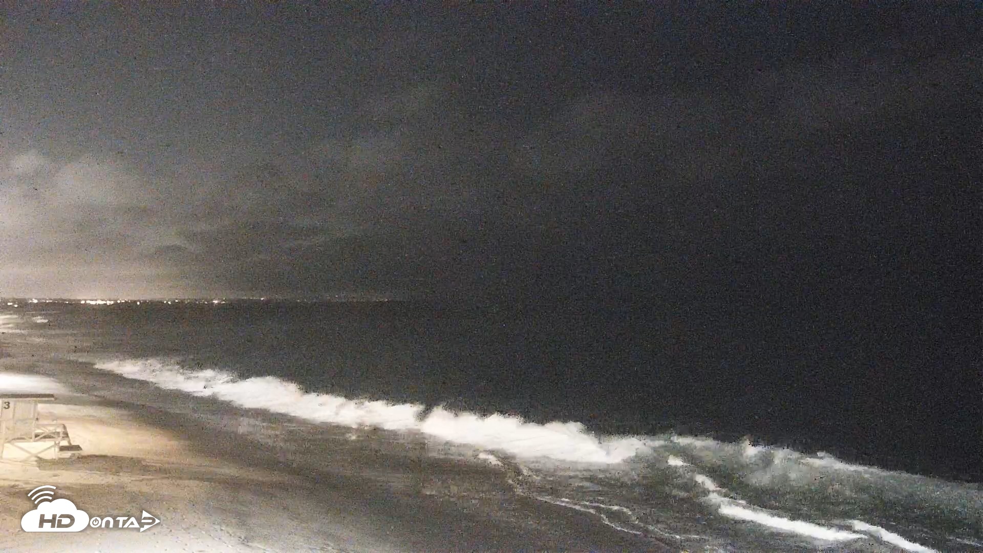 Snapshot of Carlsbad Beach Surf Live Webcam taken Aug 11, 2026, 11:09pm PDT