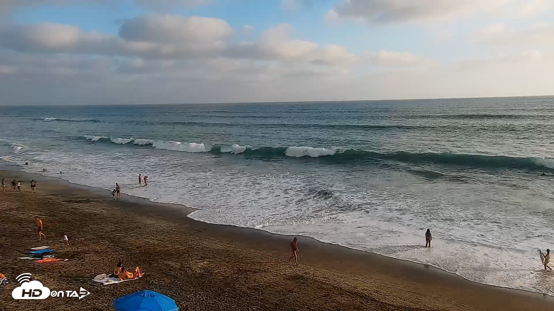 Snapshot of Carlsbad Beach Surf Live Webcam taken Aug 30, 2026, 6:28pm PDT