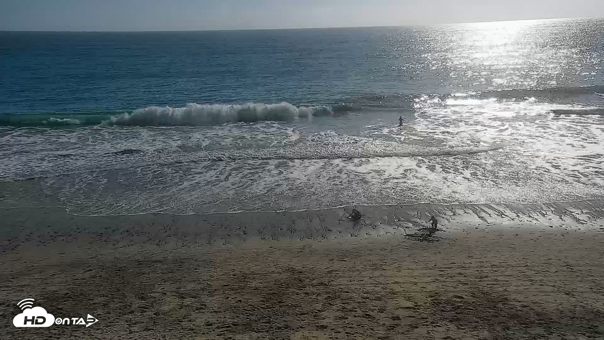 Snapshot of Carlsbad Beach Surf Live Webcam taken Sep 11, 2026, 4:44pm PDT